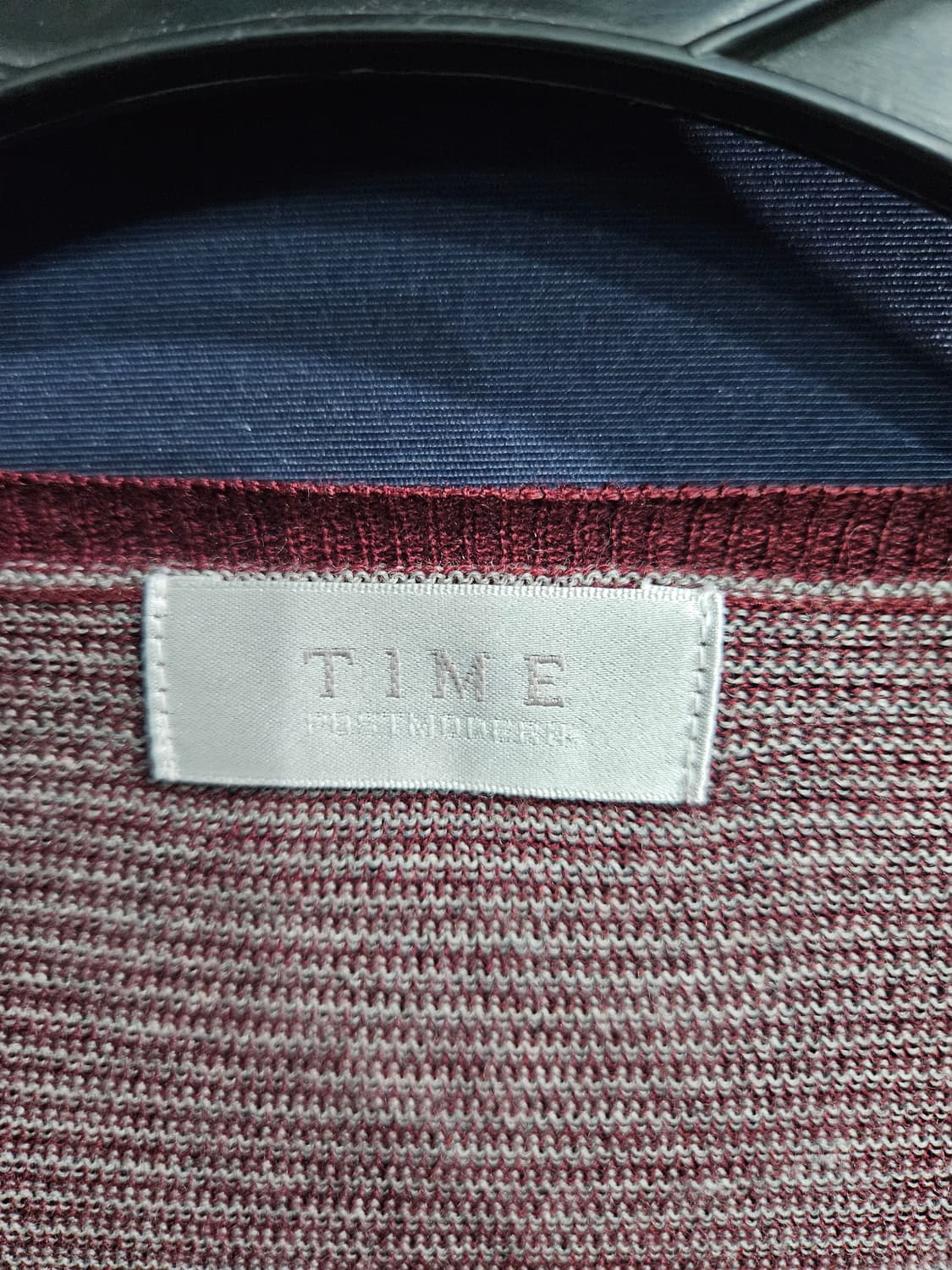 타임옴므 배색컬러 남성 100 브이넥 니트  상품이미지3