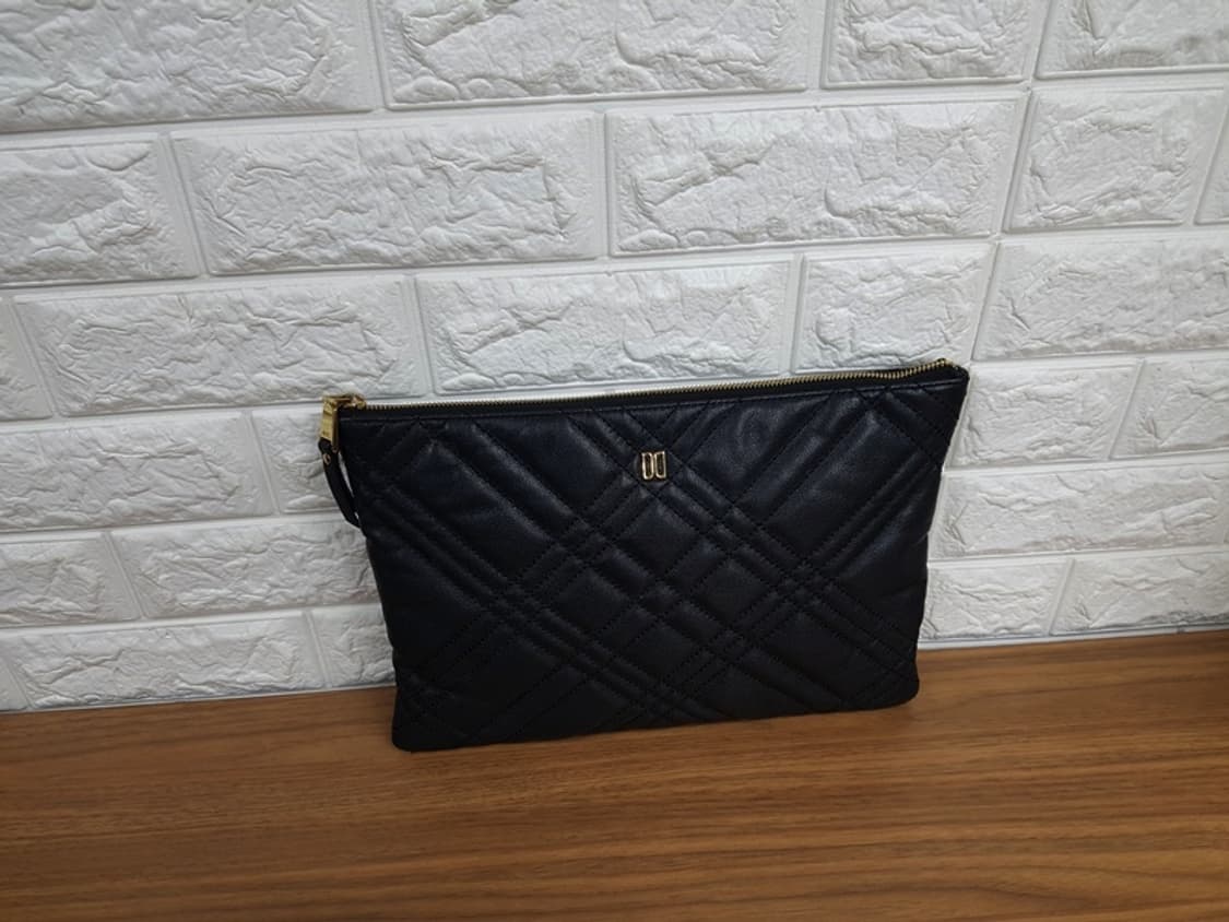 닥스 클러치백 (퀄팅가죽) 상품이미지1