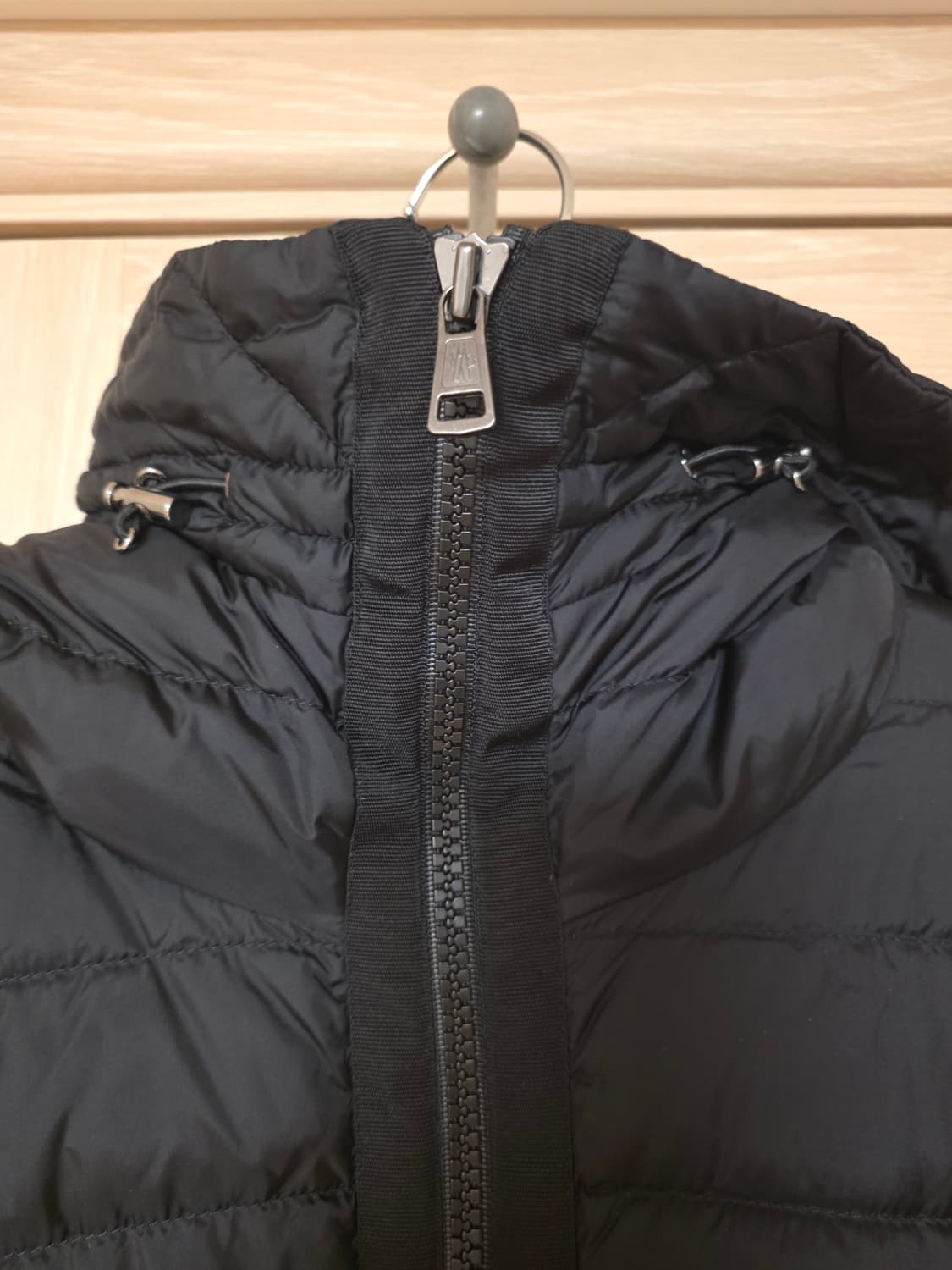 [XL] 25FW 몽클레어 니트 후드 집업 패딩 새상품급 상품이미지3