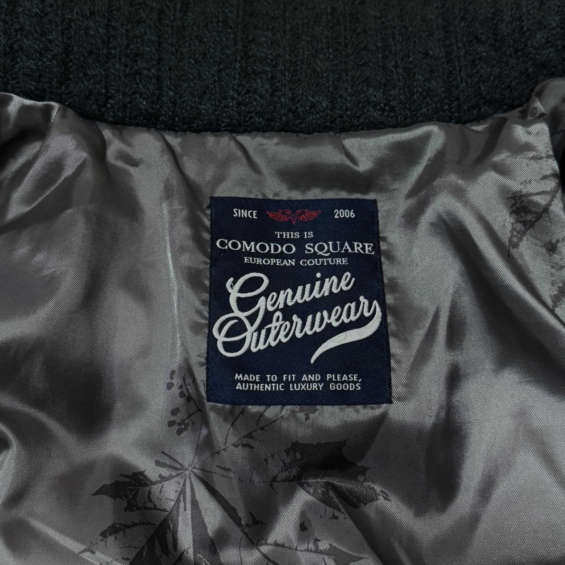 (95) 코모도스퀘어 차콜 슈퍼 프리미엄 다운 패딩 상품이미지7