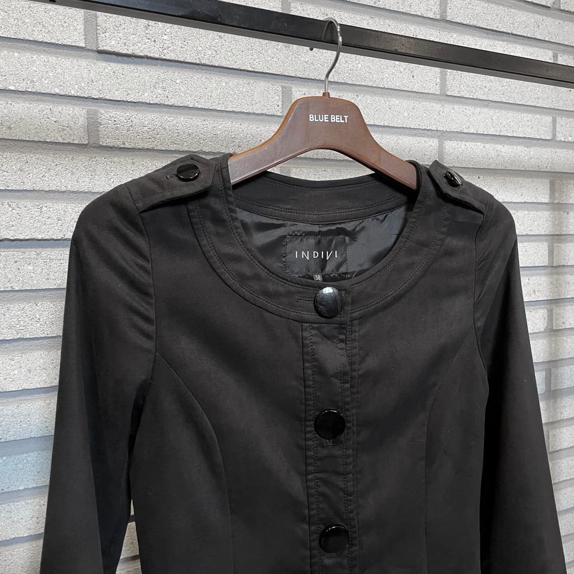 JPN VINTAGE 라운드넥 롱 코트 스웨이드 텍스쳐 견장 디테일 블랙 상품이미지4