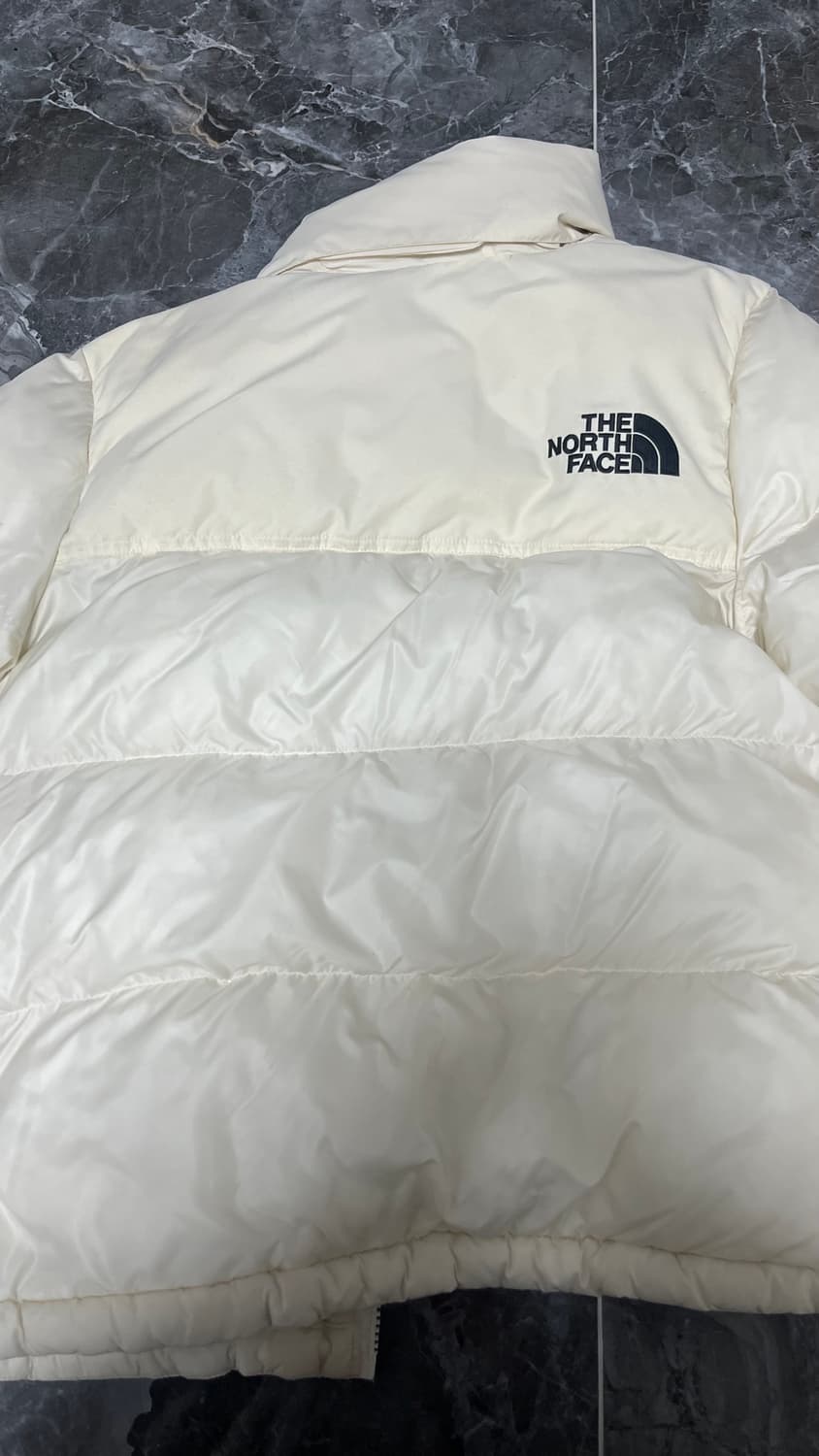 여성 노스페이스 눕시 온볼 크림 패딩 상품이미지3