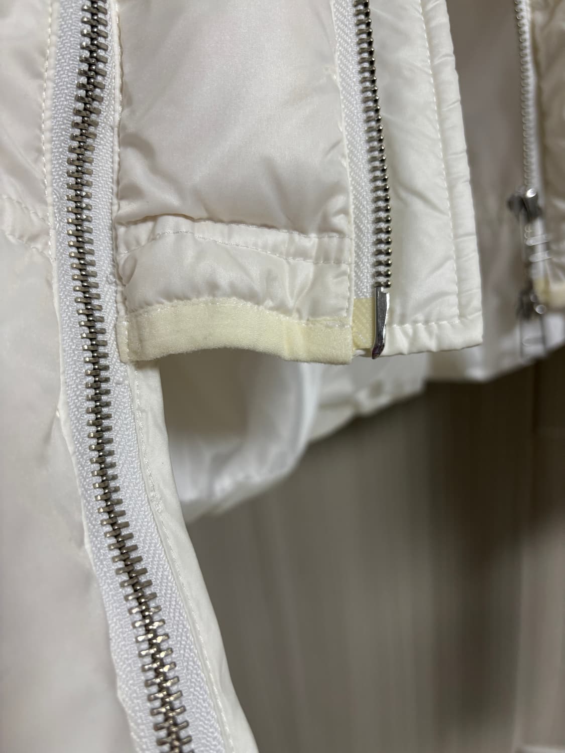 후드바이에어 14fw 패딩 상품이미지2