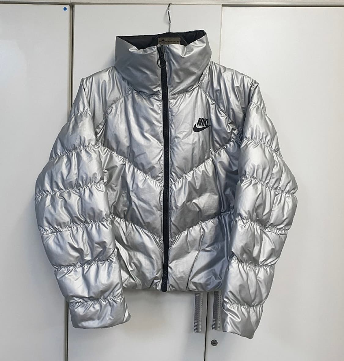 나이키 우먼스 신세틱 필 실버 숏 패딩 상품이미지1