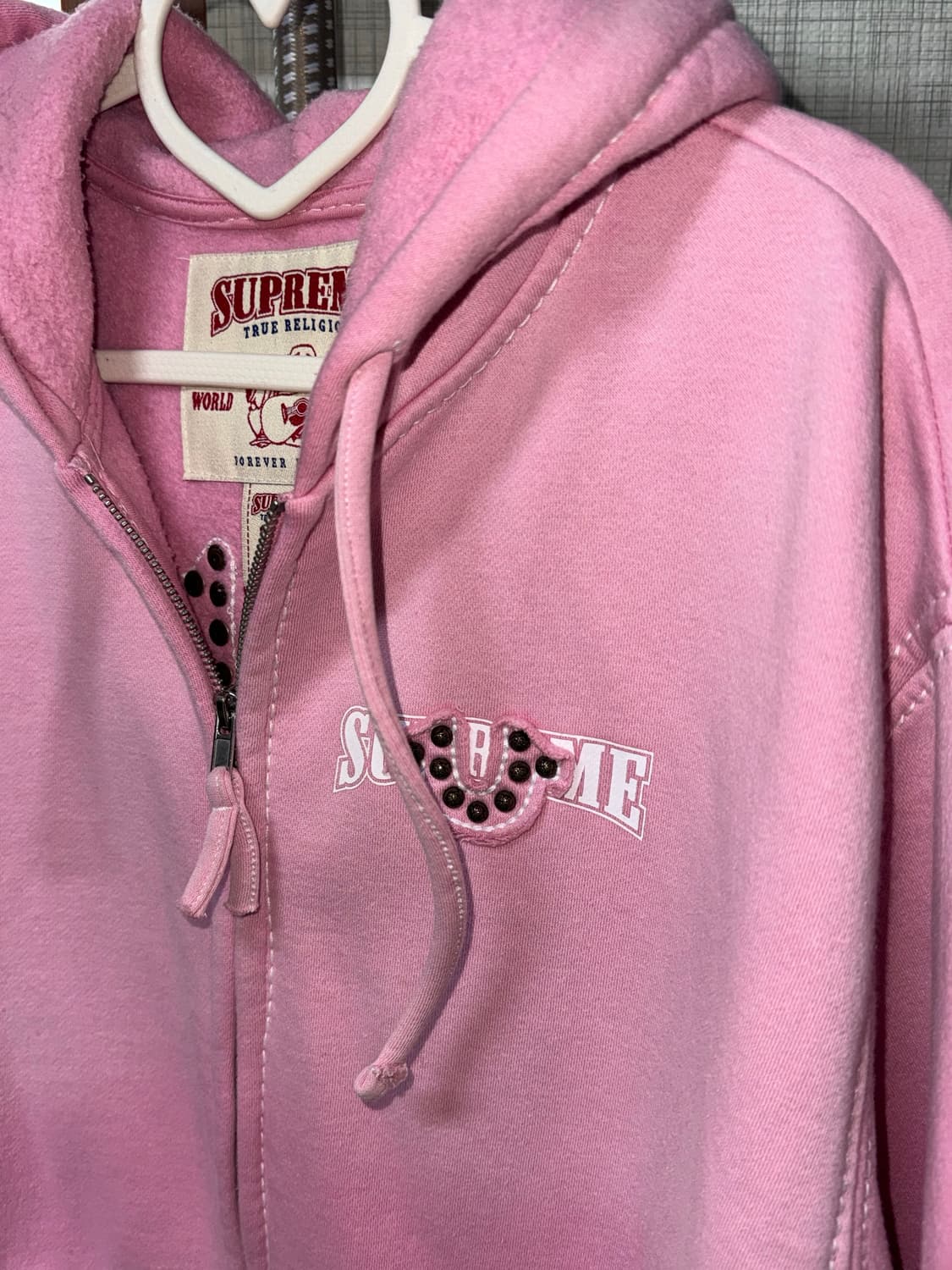 SUPREME x TRUE RELIGION pink hoodie 상품이미지2