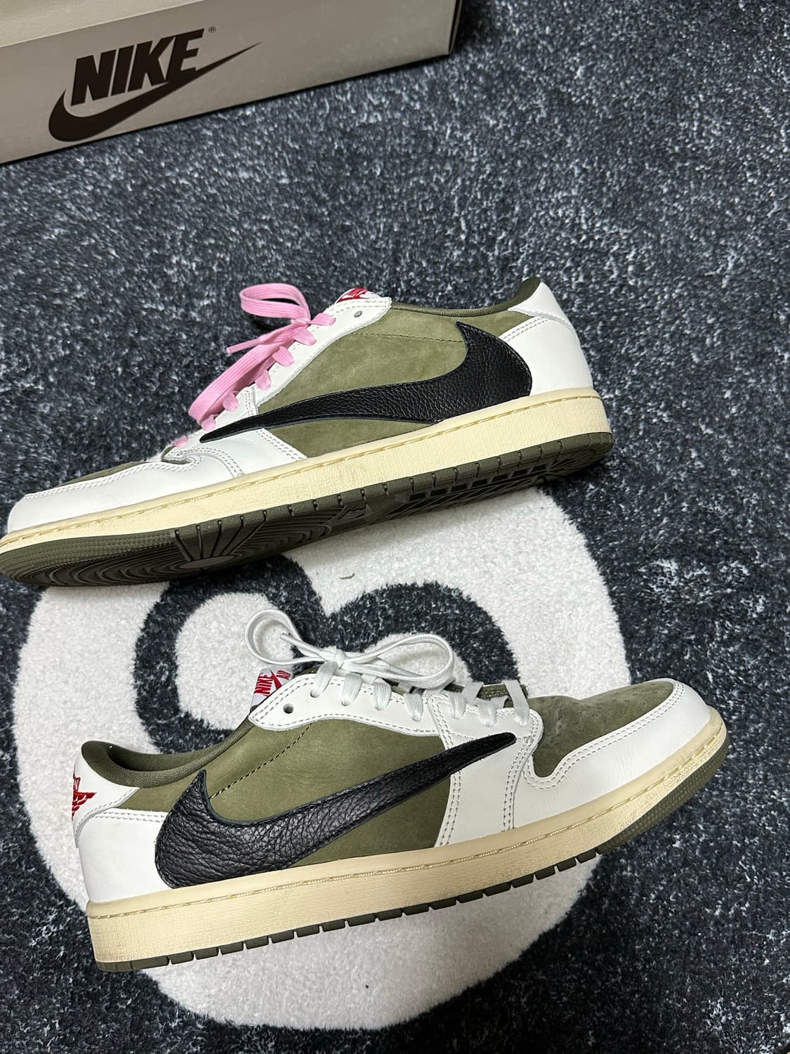 나이키 조던 1 로우 트래비스 스캇 리버스 올리브 285 상품이미지2