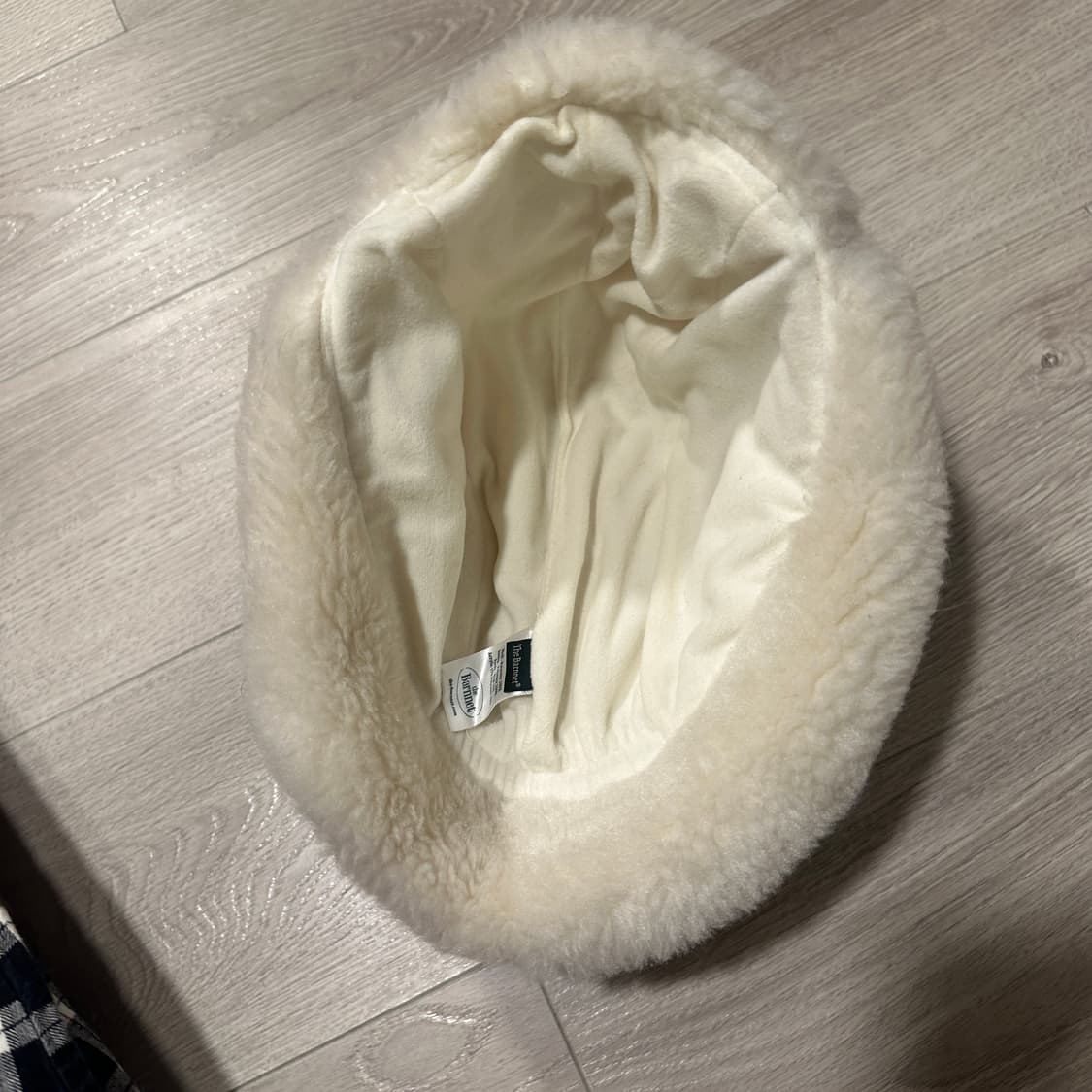 더바넷 아이보리 트래퍼 모자 상품이미지3