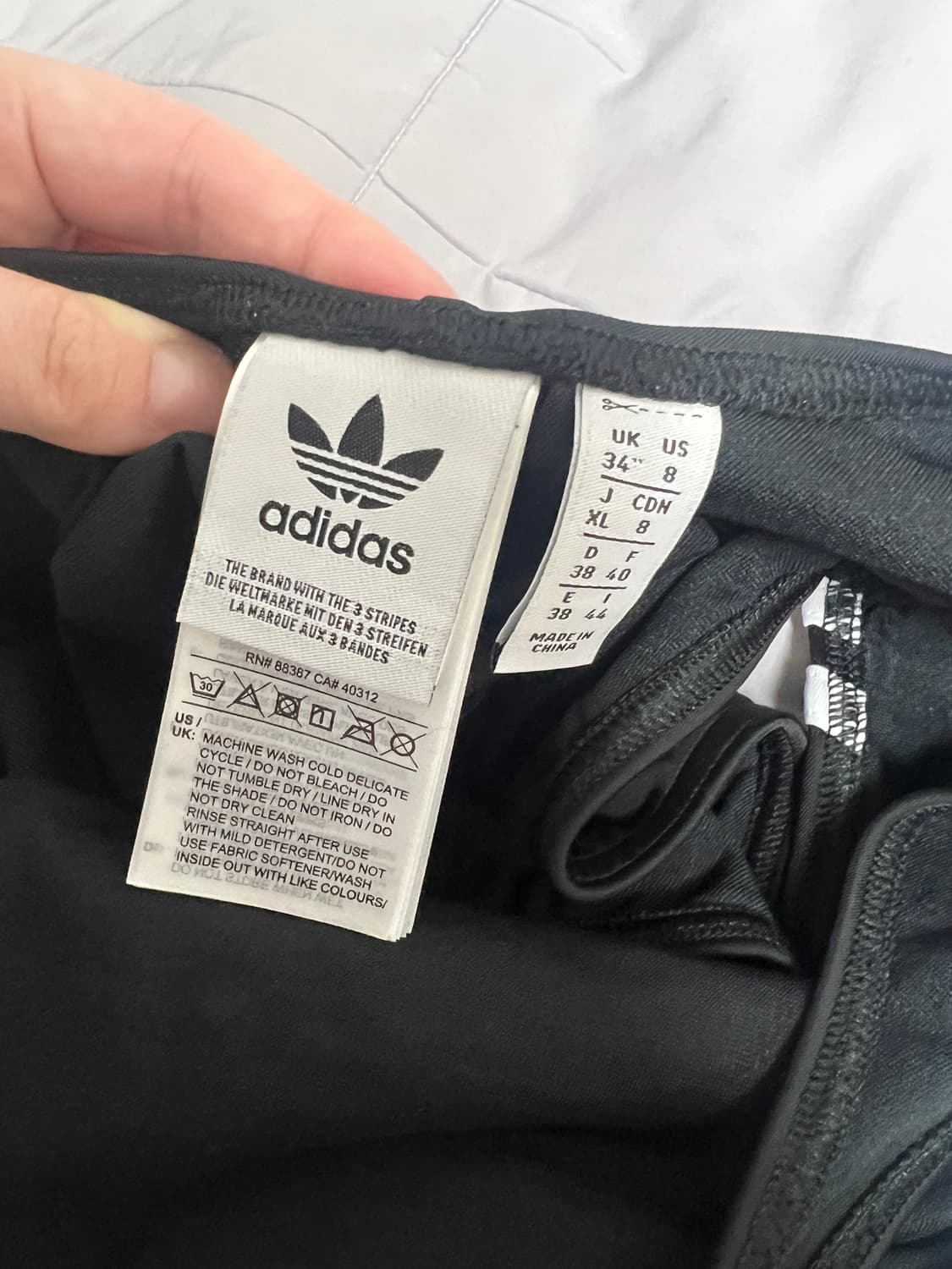 [미착용] 아디다스 삼선 블랙 실내 수영복 34 상품이미지3