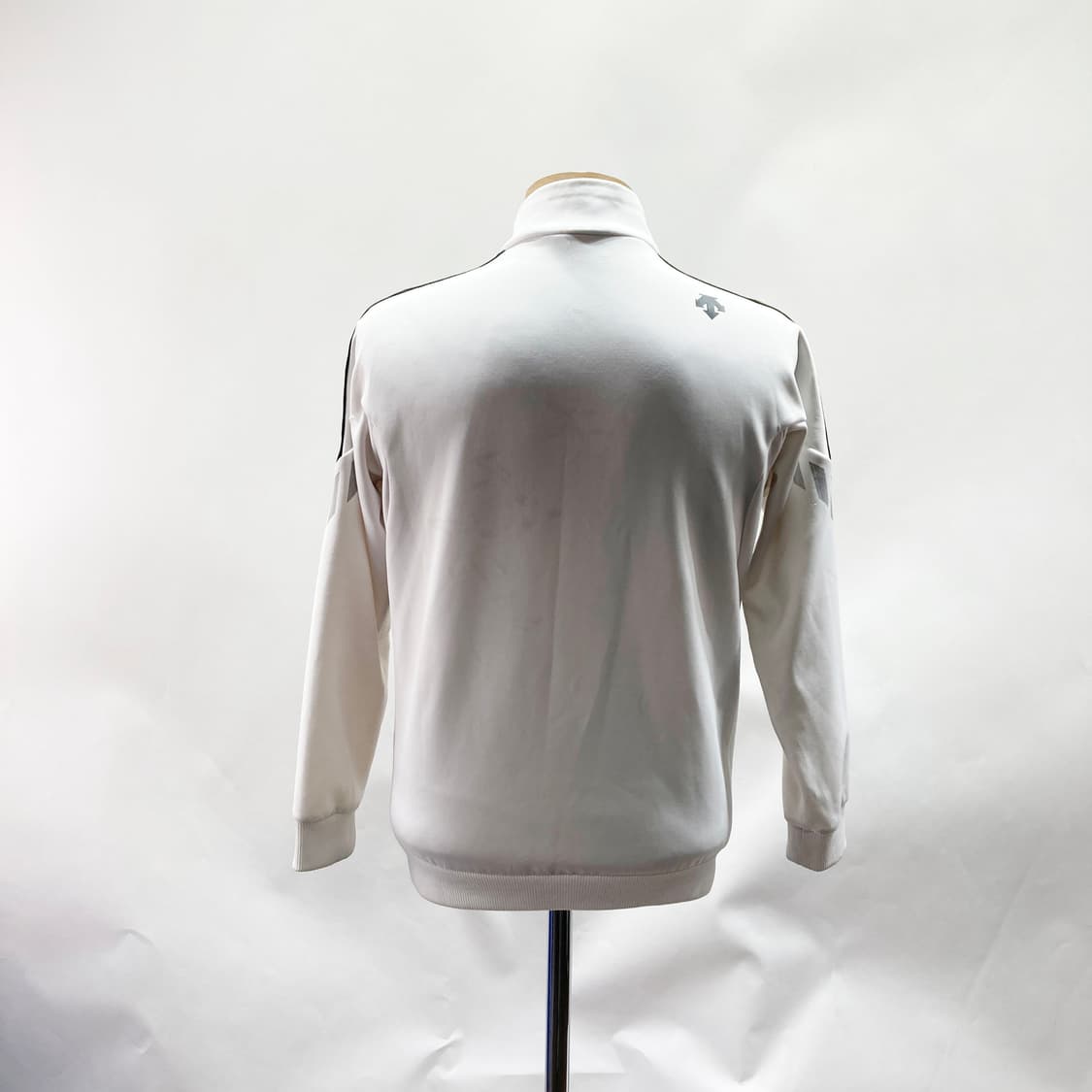 데상트 쥬니어트레이닝집업 150 진스센스  상품이미지3