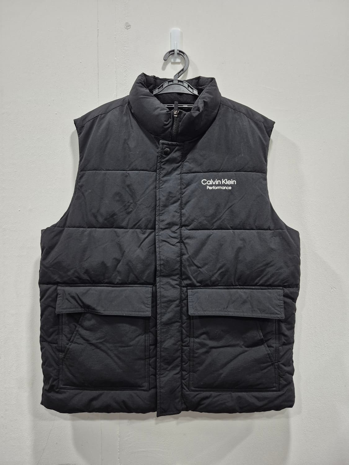 캘빈클라인 퍼포먼스 블랙 패딩 조끼 남성 105사이즈 상품이미지1