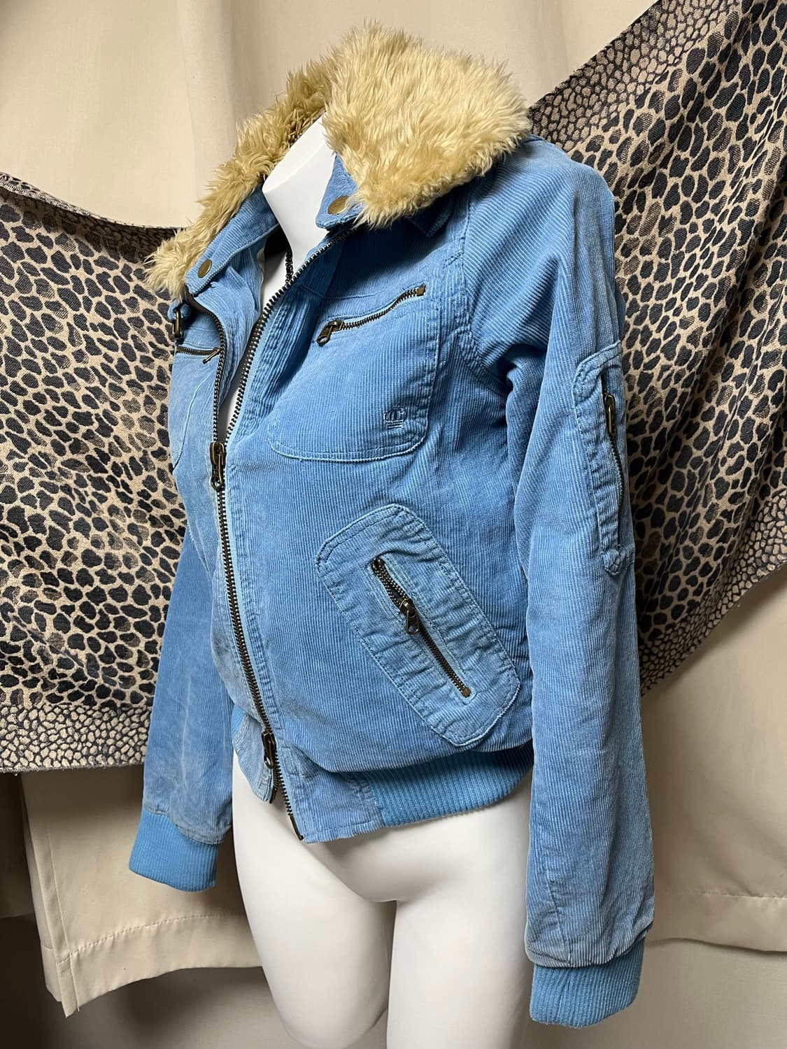 왕관 퍼 트리밍 코듀로이 자켓 상품이미지5