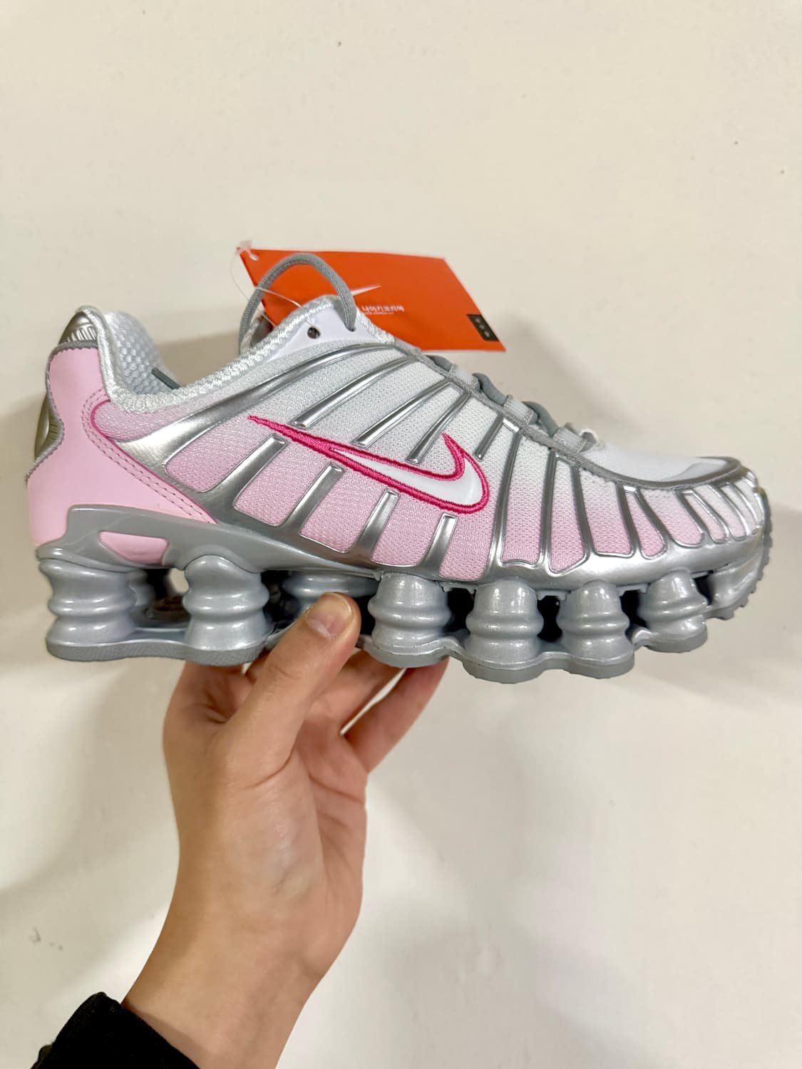 (230)(새상품)나이키 스니커즈 샥스 tl 메탈릭 실버 핑크 상품이미지3