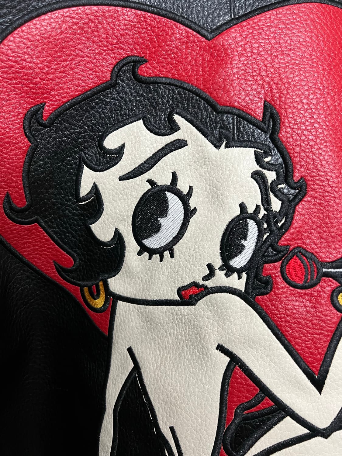 베티붑 바시티 가죽자켓 상품이미지3