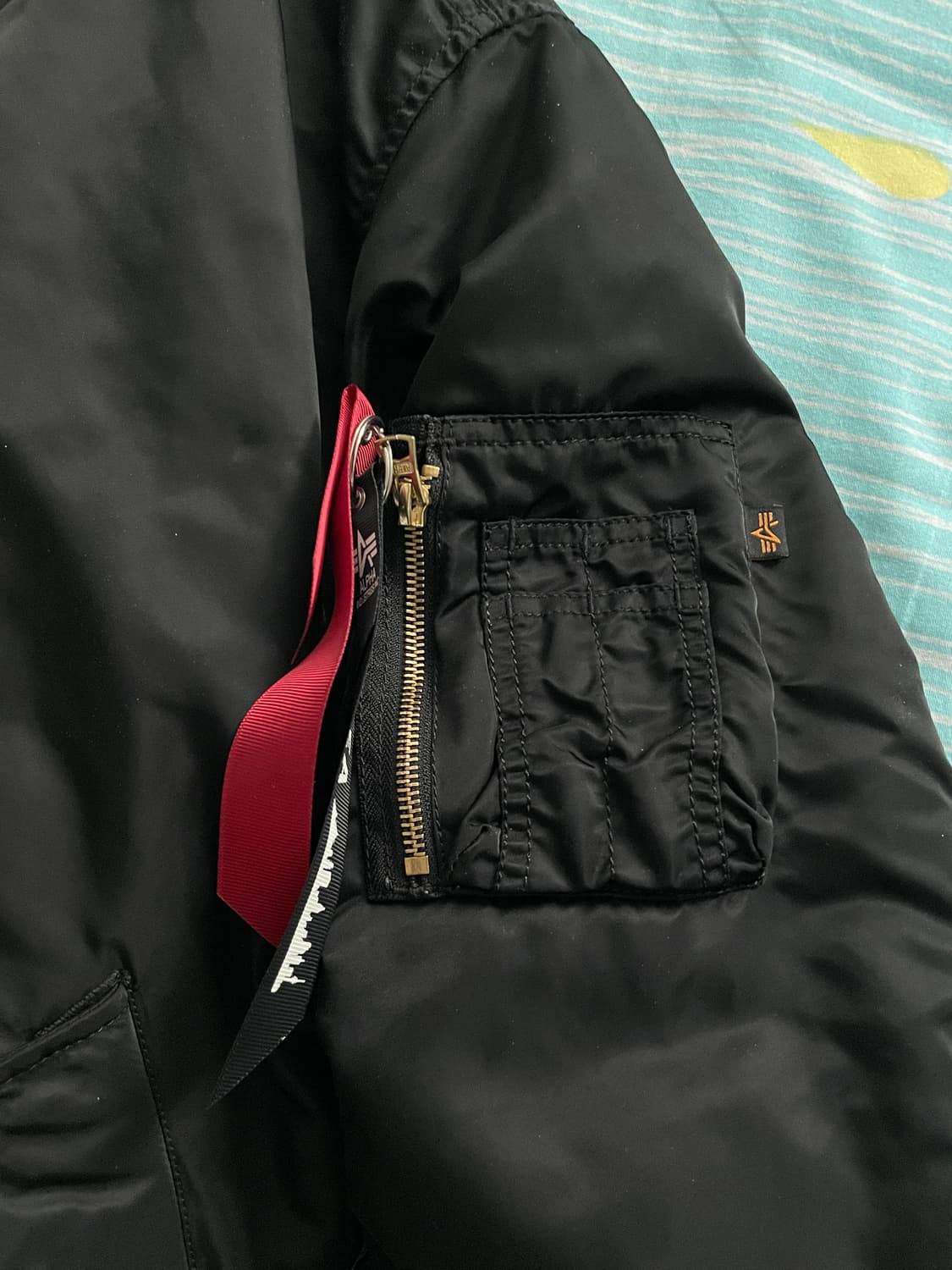 알파인더스트리 ma-1 블랙 M사이즈 상품이미지4