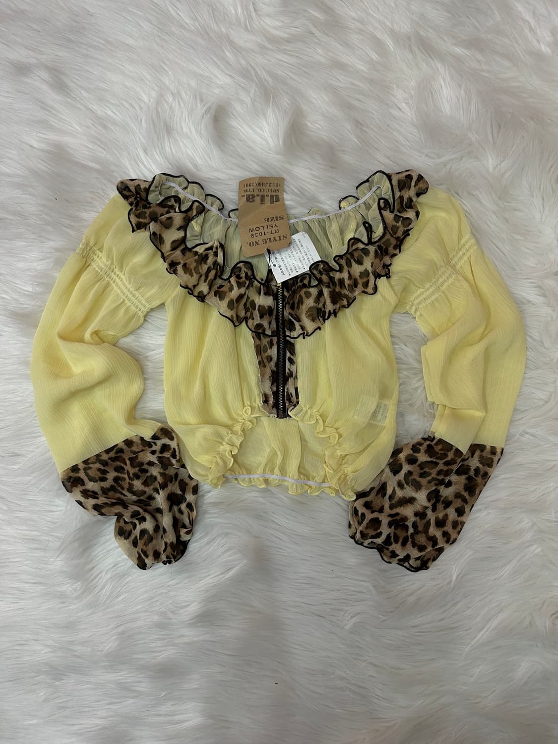 d.i.a zip-up blouse 다이아 집업 디테일 블라우스 상품이미지1