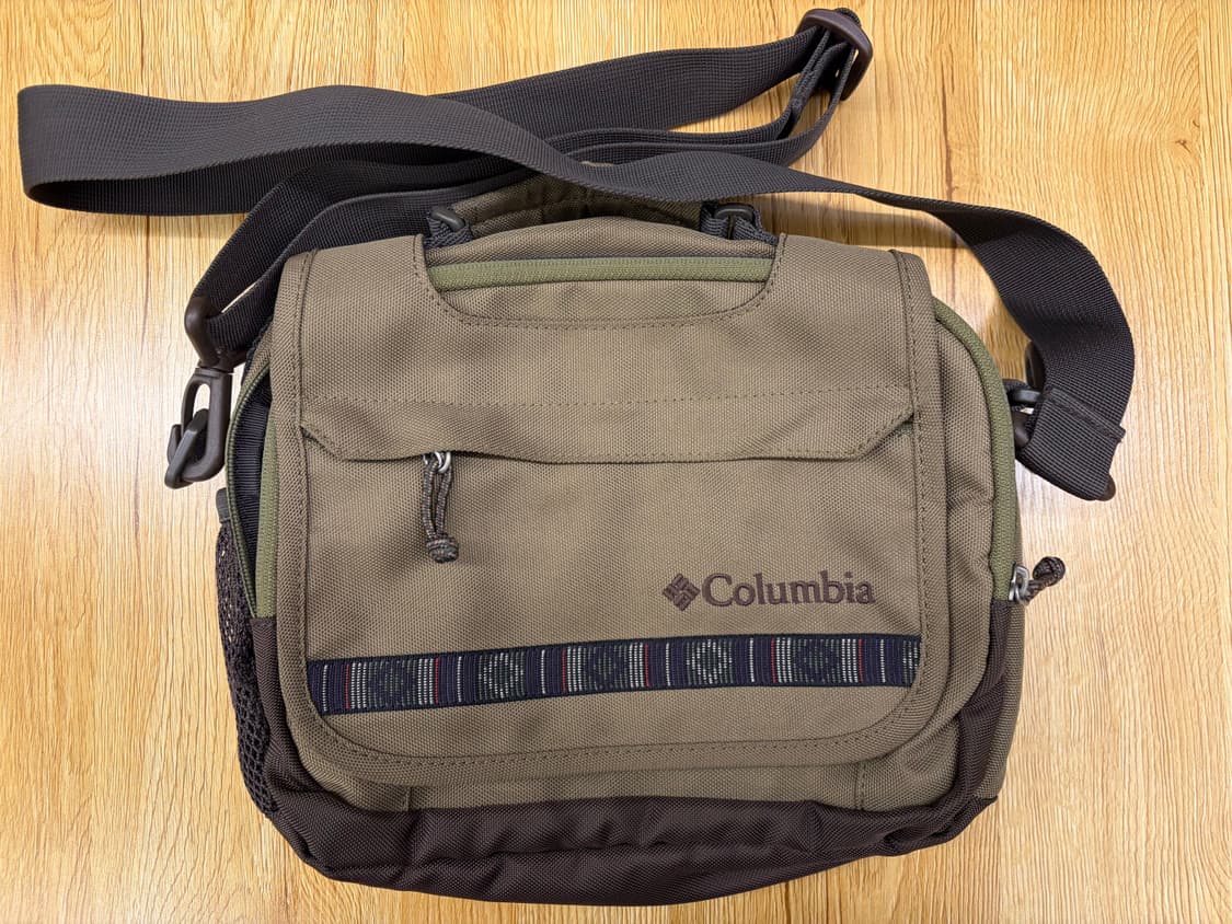 컬럼비아 크로스백 카키 상품이미지1