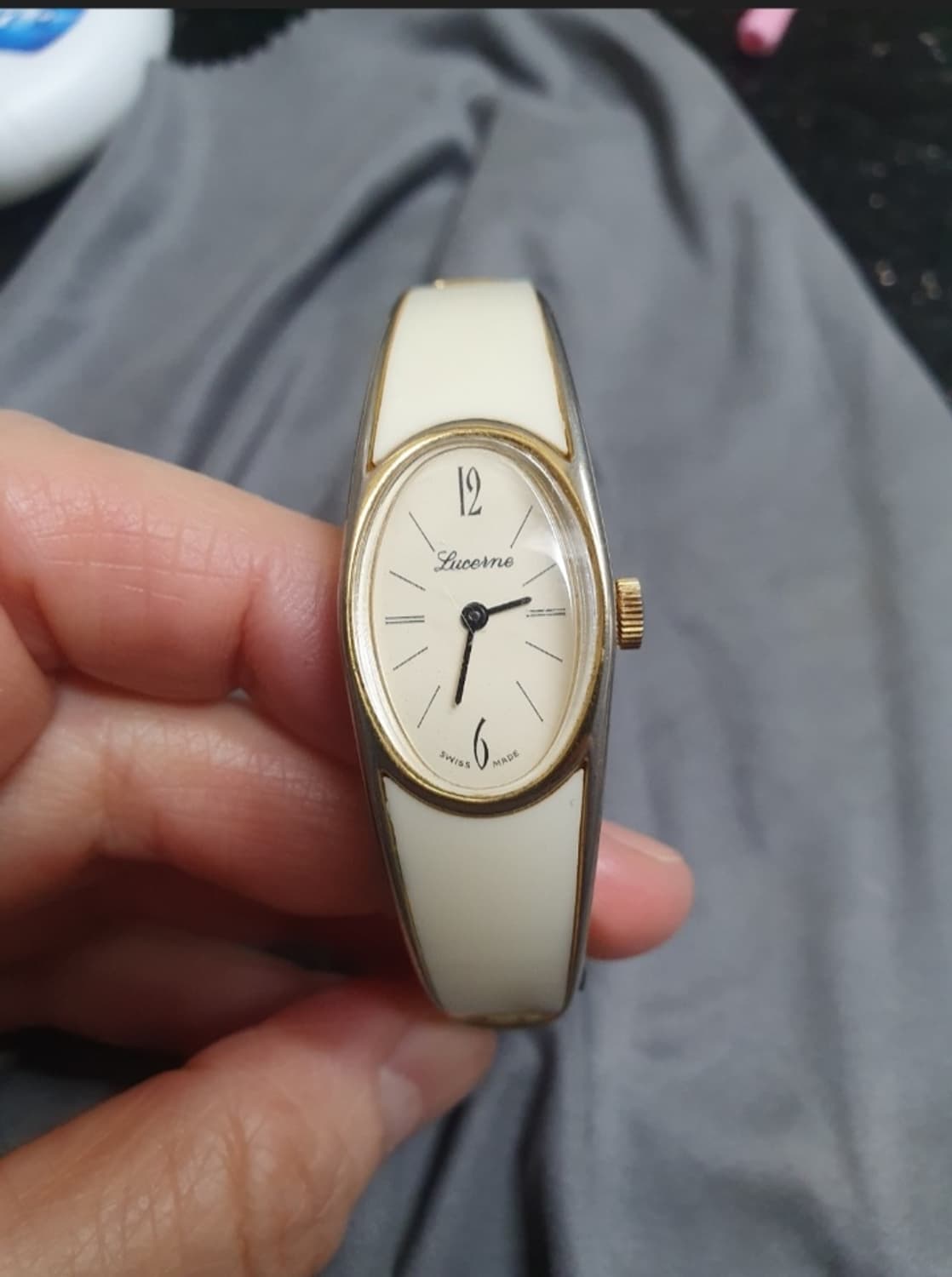 루체른  빈티지 뱅글 여성시계 상품이미지2