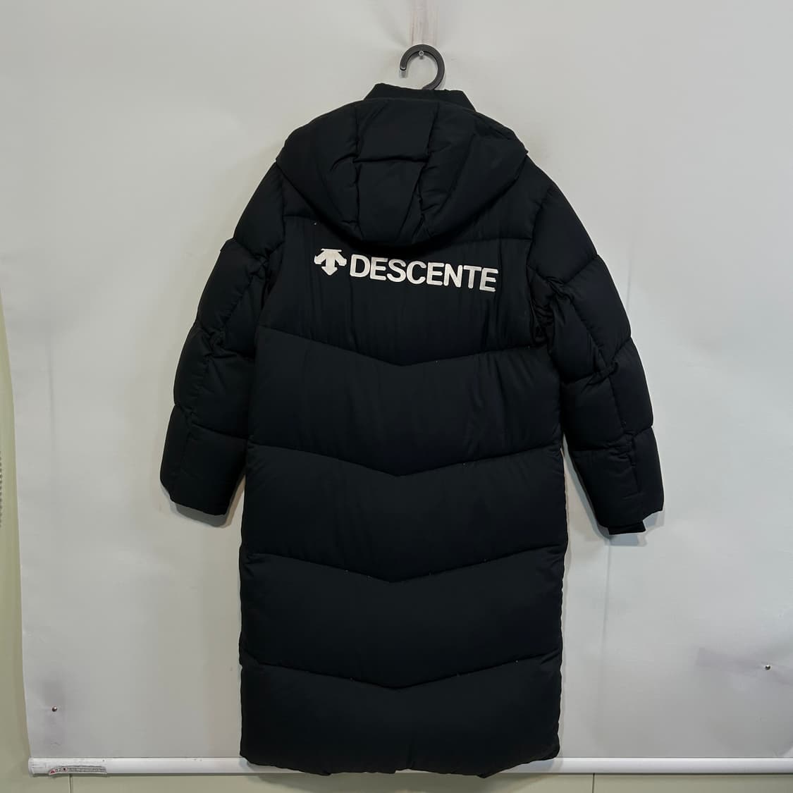 데상트 여성 구스다운 롱패딩 85 블랙 빵빵함 상품이미지3