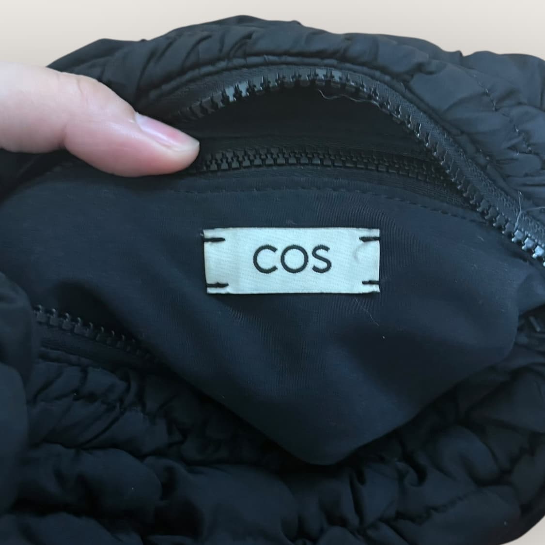 COS 코스 블랙 퀄팅 구름백 토트백 숄더백  상품이미지2