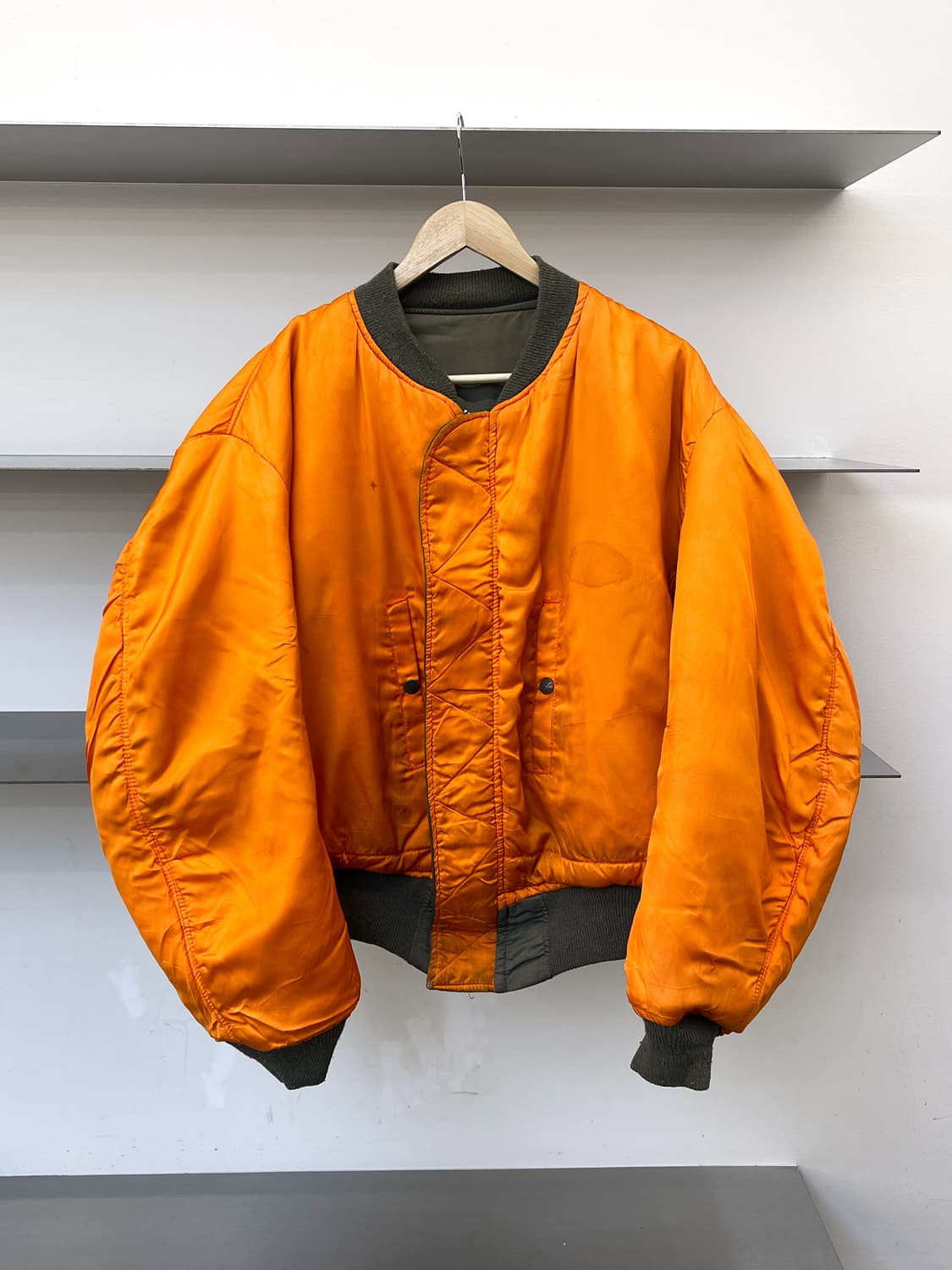 아비렉스 90s VF-117 프라이배티어스 Ma-1 자켓 상품이미지4