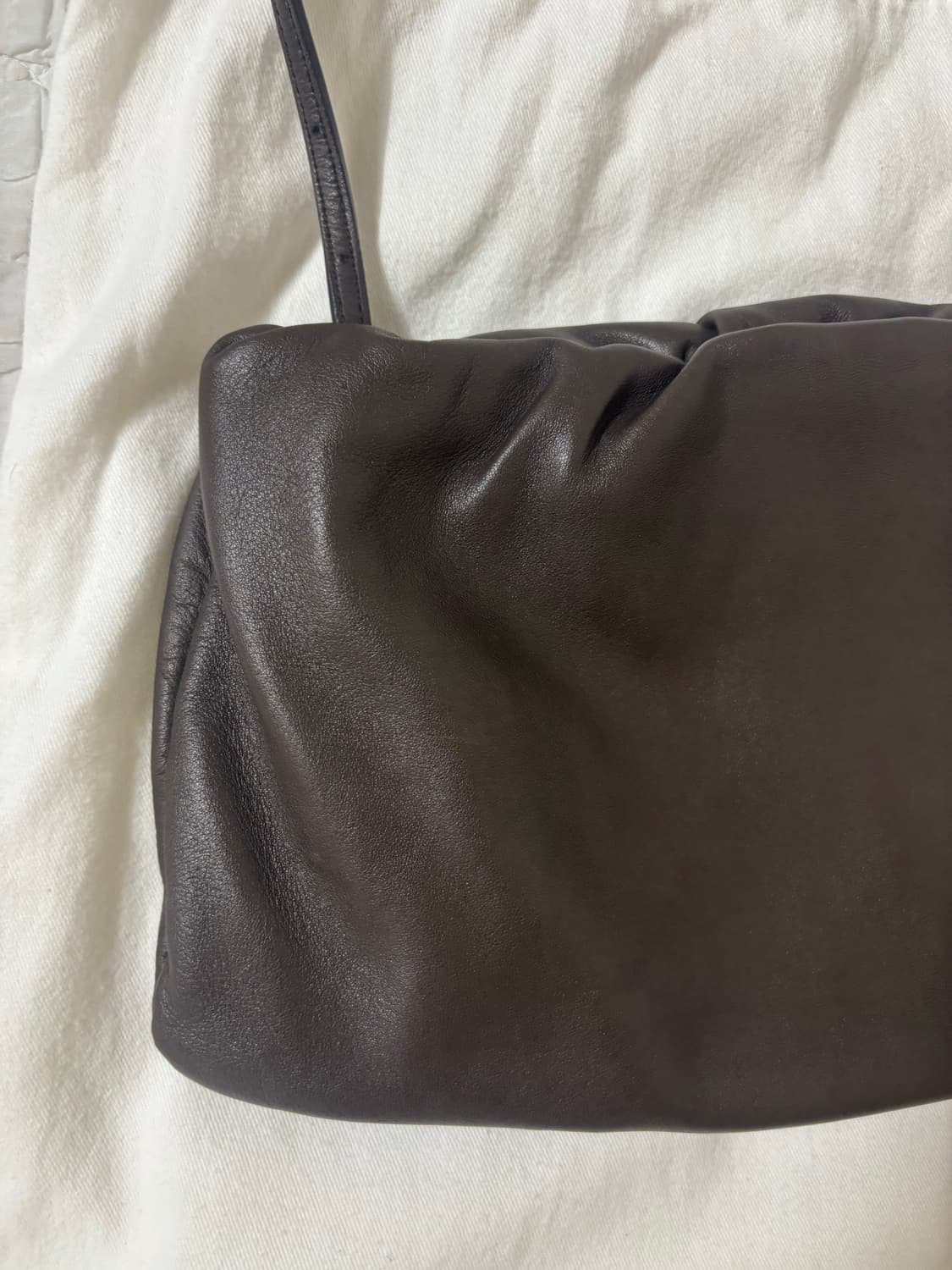 The row 더로우 부어스백 XL 상품이미지2