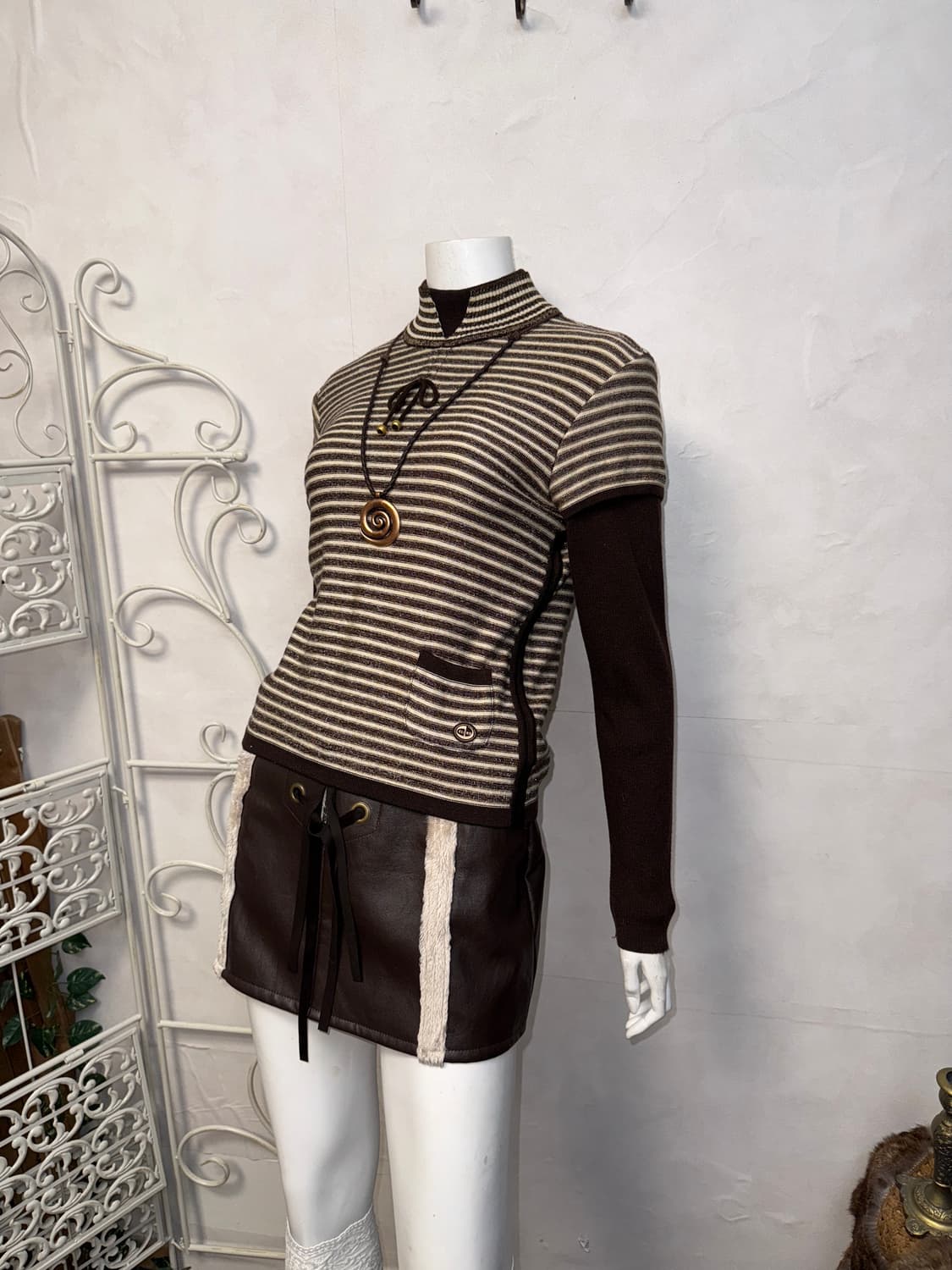 Dark brown stripe pocket layered knit 상품이미지2