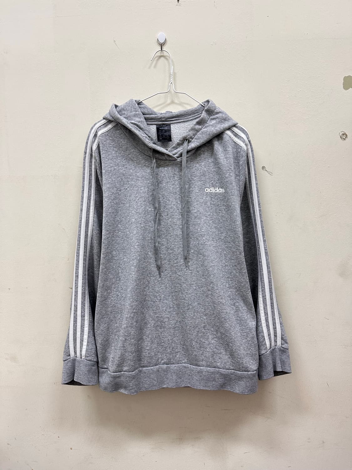 아디다스 그레이 후드티 상품이미지1