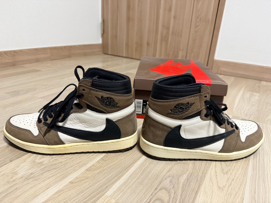 에어조던1 하이 x 트레비스 스캇  상품이미지3