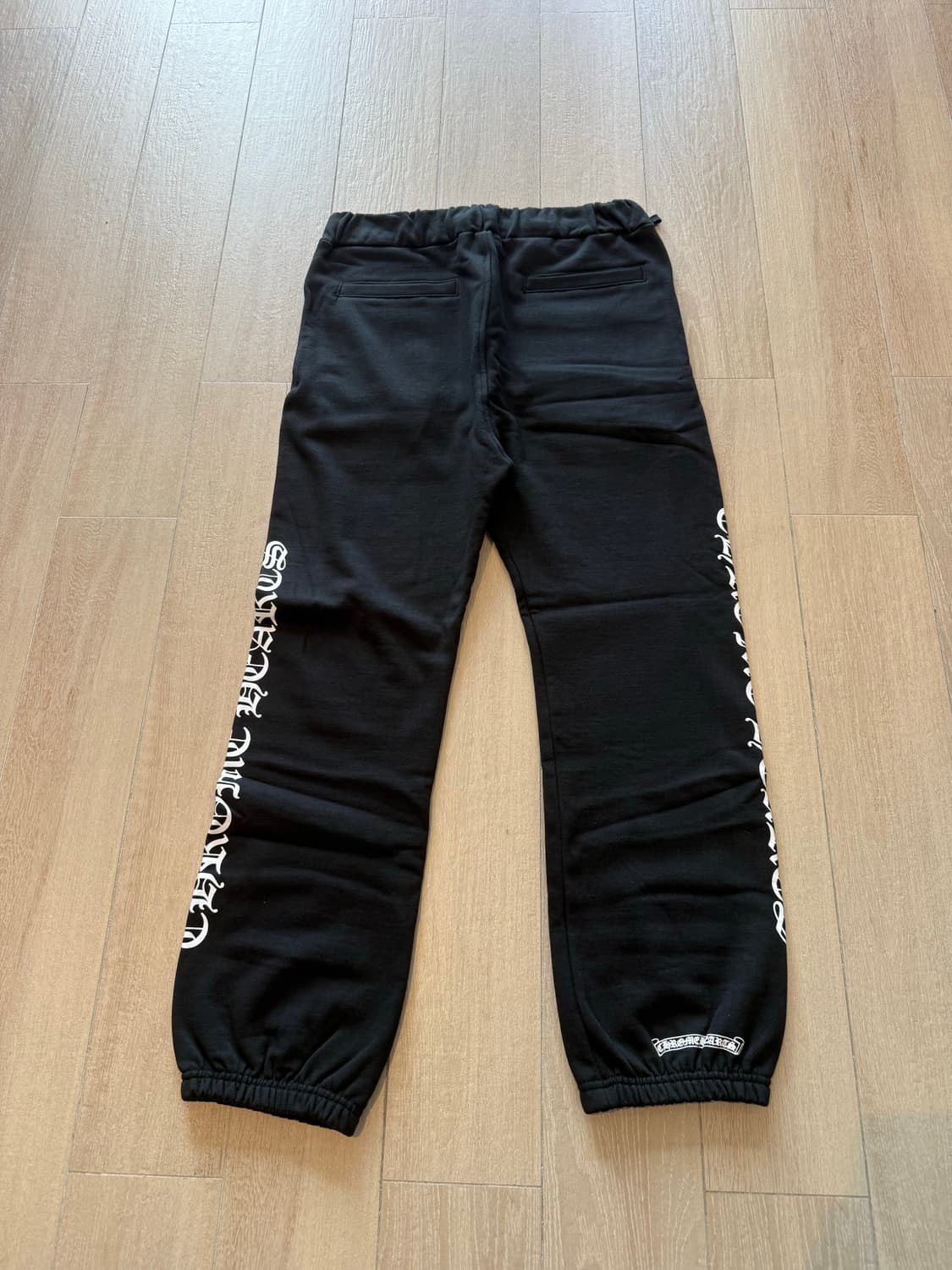 크롬하츠 스크롤 로고 스펠아웃 스웨트팬츠 블랙 L 상품이미지5