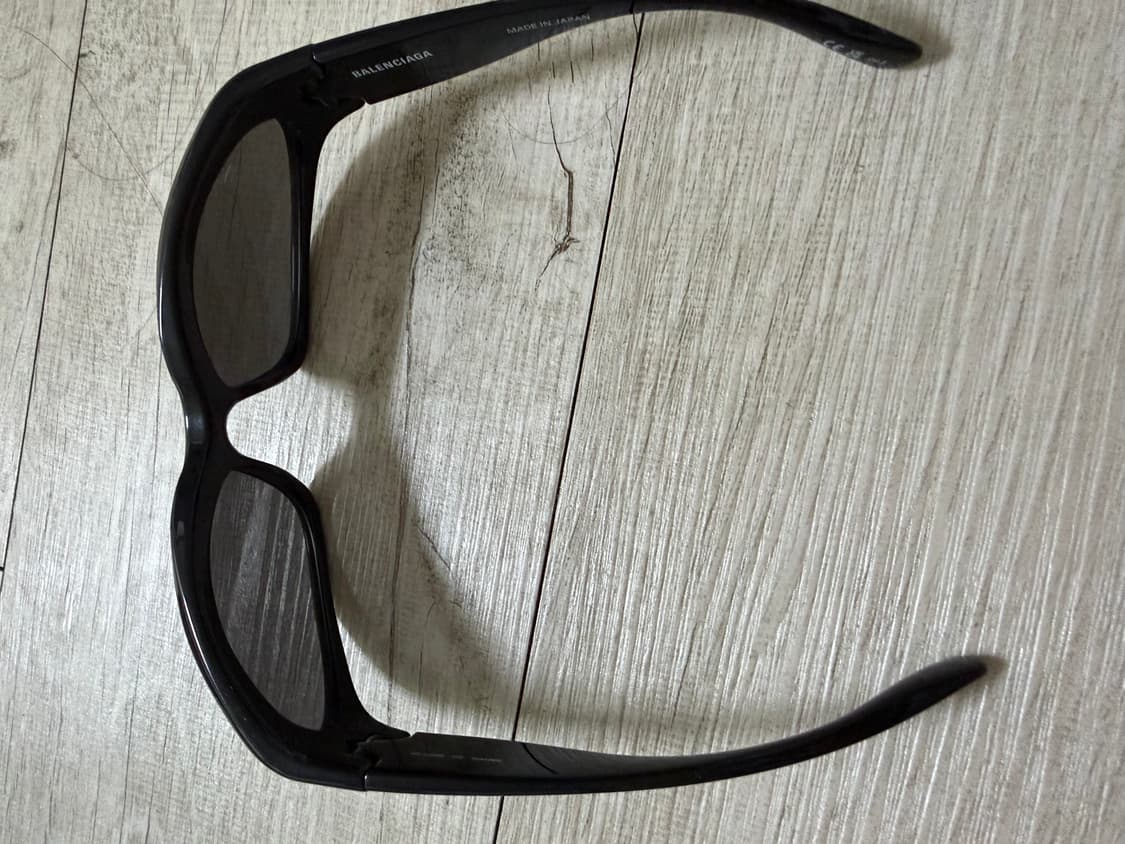 발렌시아가 스위프트 오발 선글라스 블랙 상품이미지4