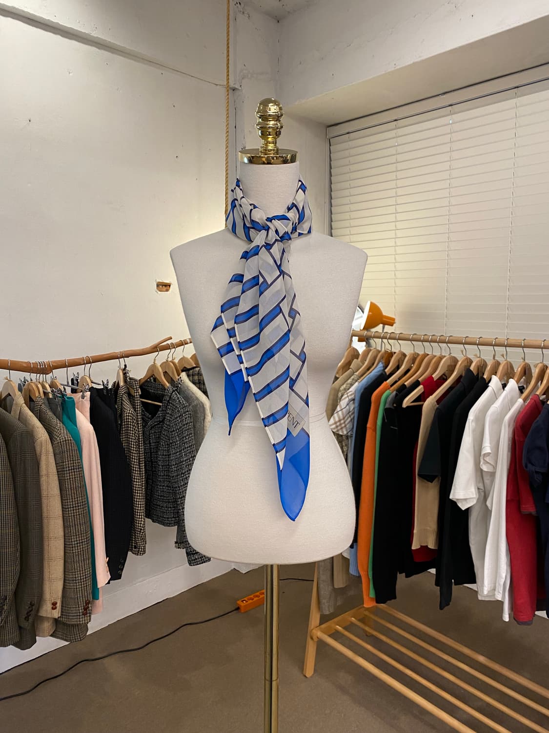 입생로랑 스카프 상품이미지2