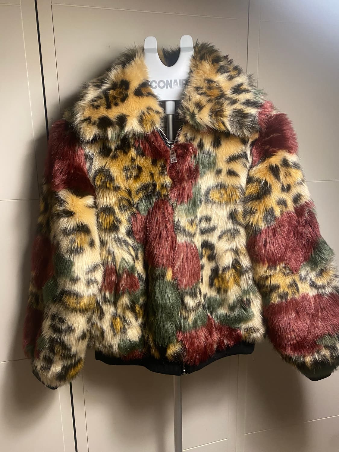 쟈딕 앤 볼테르 인조퍼 점퍼 상품이미지1