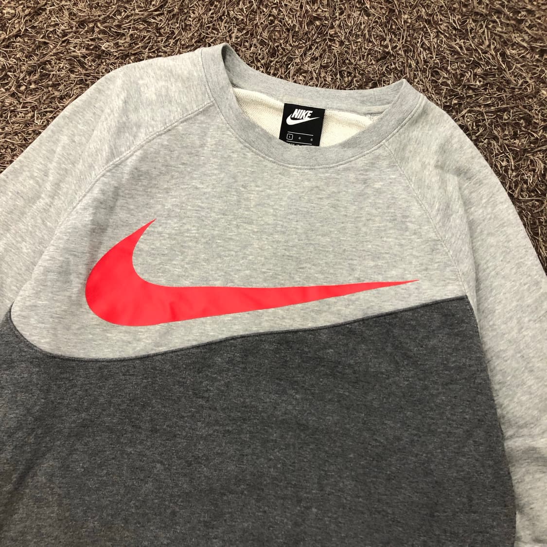 나이키 빅로고 스우시 맨투맨 스웻셔츠 상품이미지2