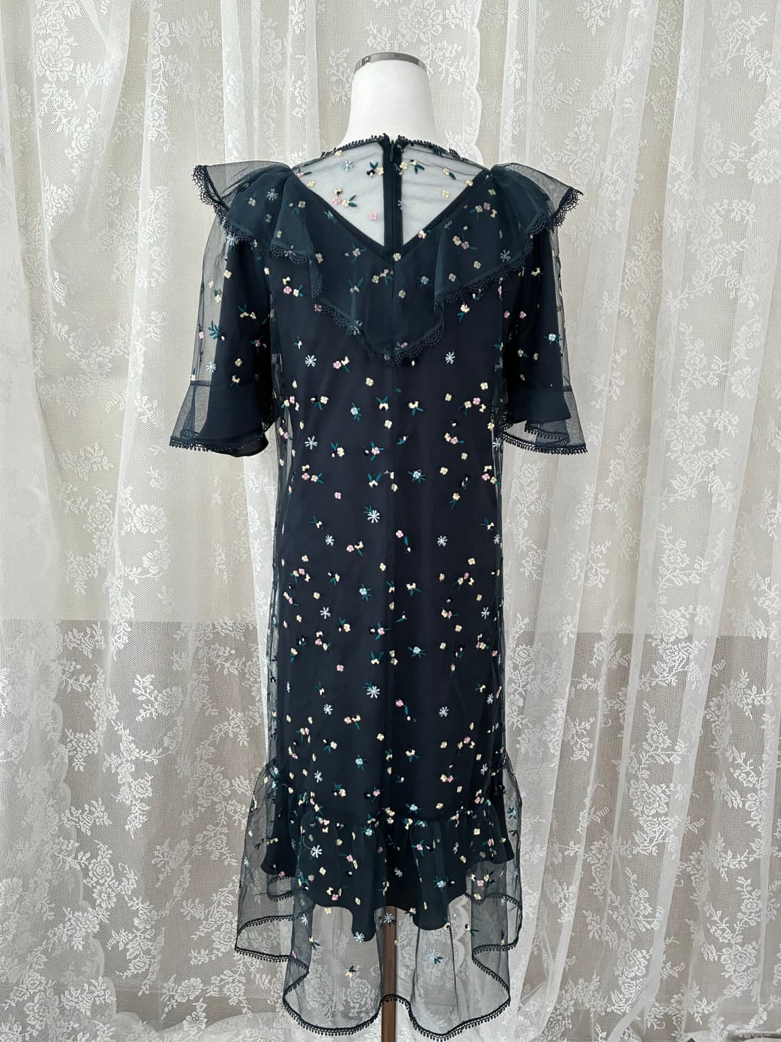 55) 한섬 오즈세컨 자수 시스루 원피스 네이비 상품이미지2