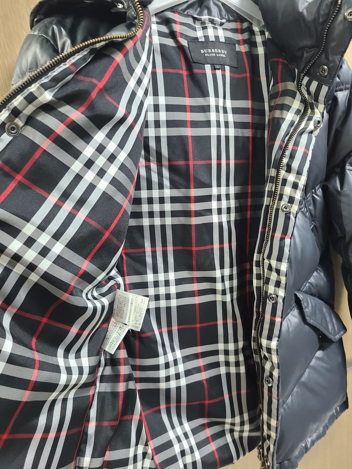 버버리 블랙라벨 후드 패딩 상품이미지6