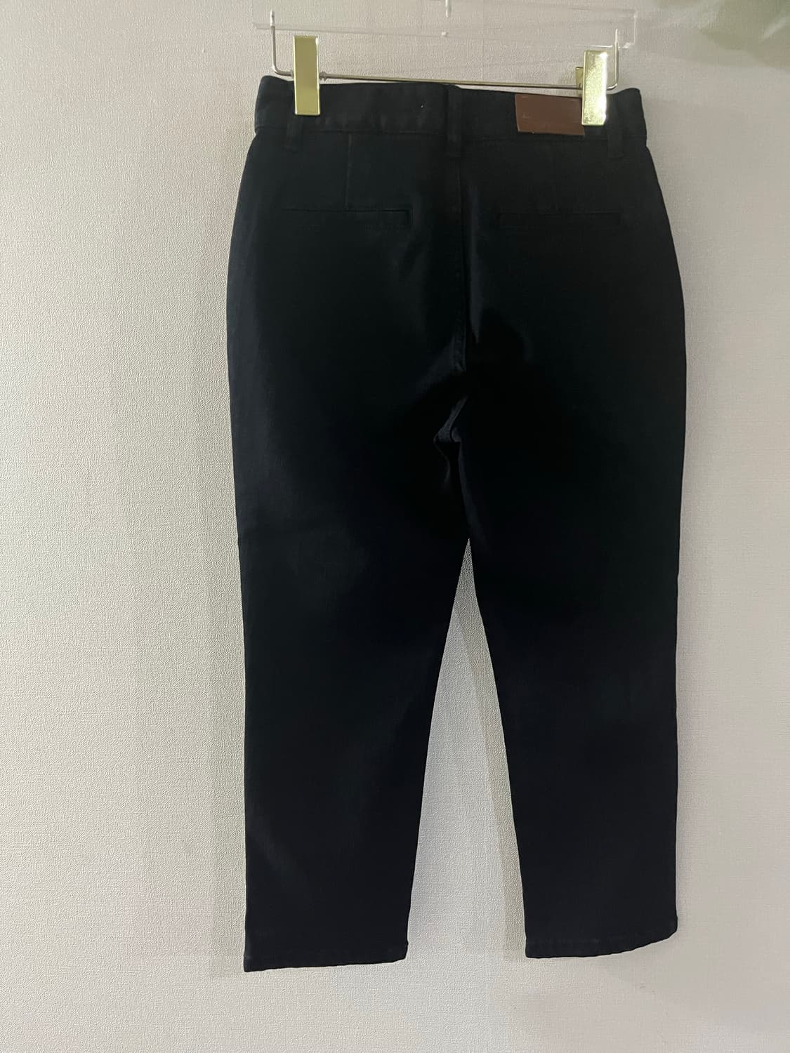 포유온 카프리팬츠 Clea Capri pants 블랙(36) 상품이미지8