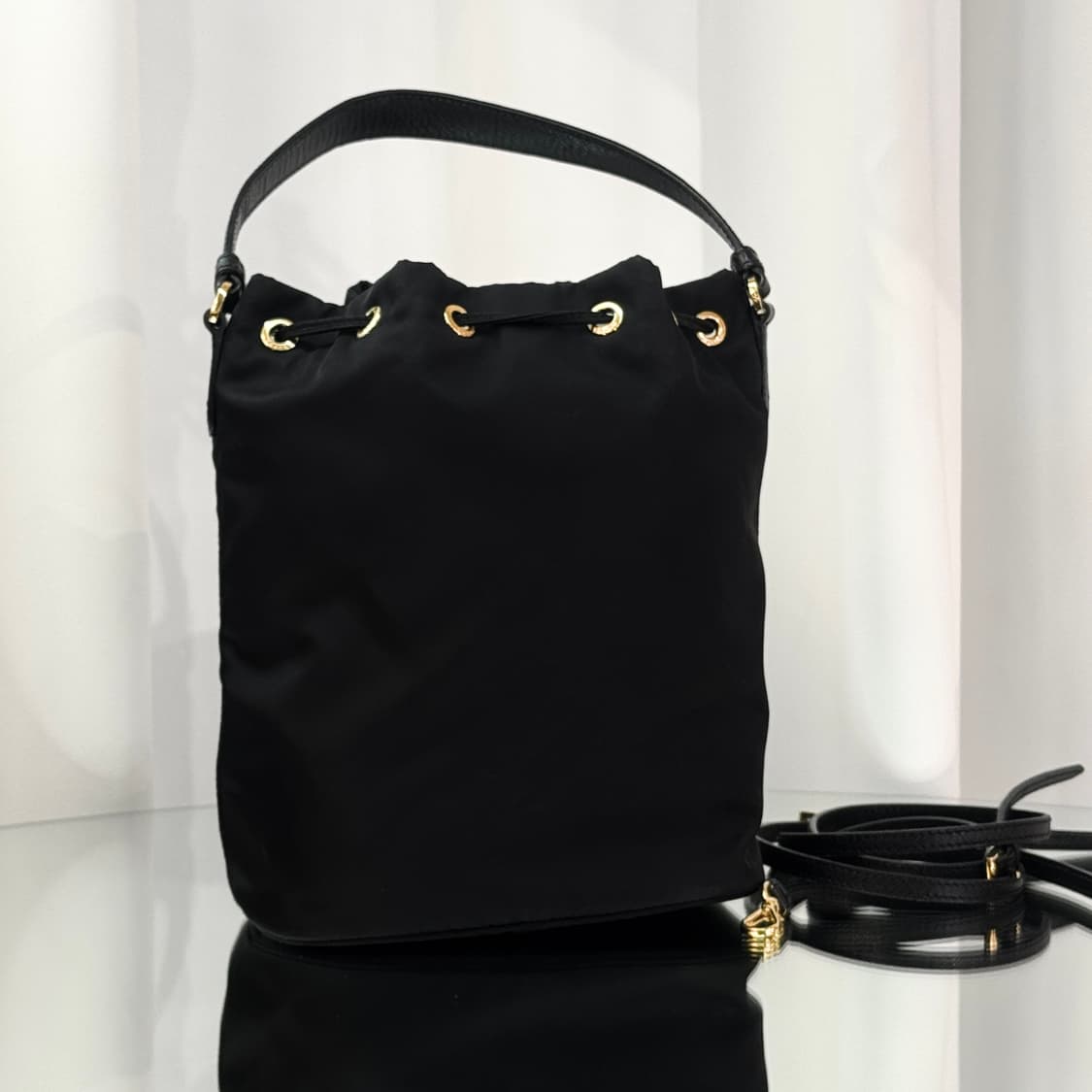 [정품] 프라다 삼각로고 리나일론 듀엣 버킷백 불략 골드 상품이미지4