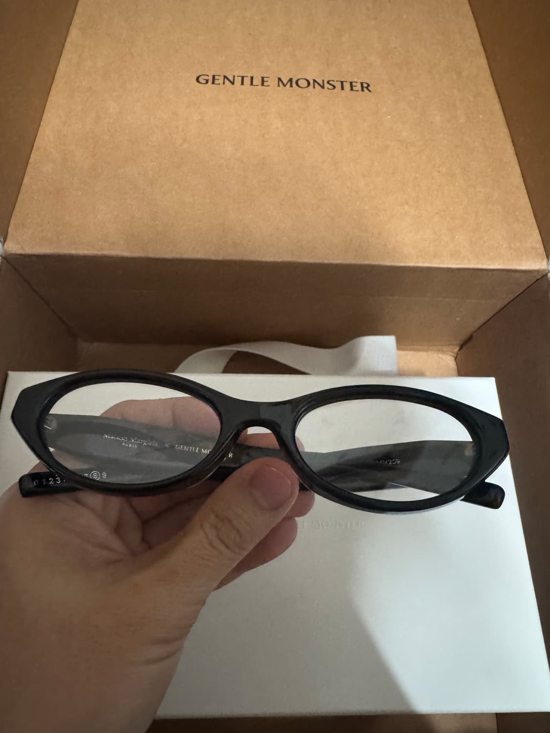 젠틀몬스터 마르지엘라 MM209 블랙클리어 상품이미지2