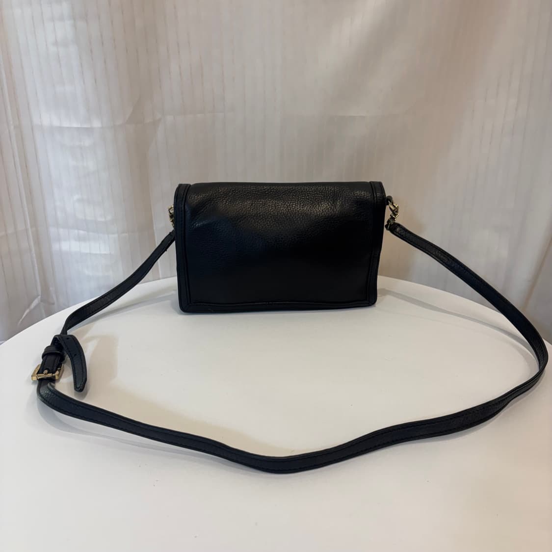 정품 토리버치 소가죽 플랩 크로스백     상품이미지6
