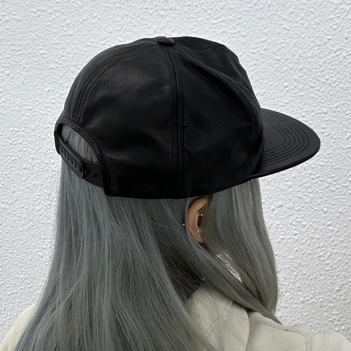 스투시 레더 블랙 스냅백 상품이미지3