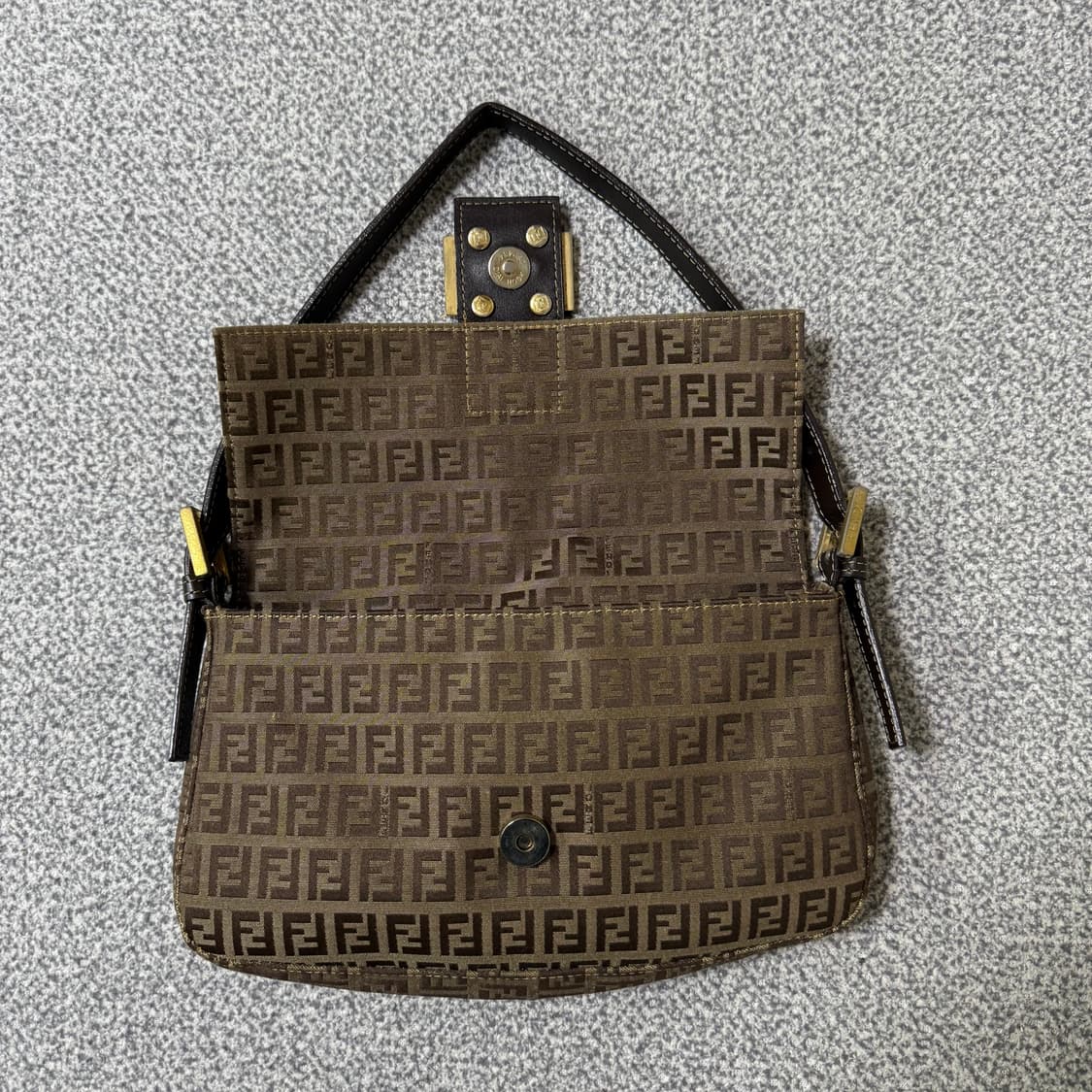 FENDI 펜디 주카 맘마 미니백 상품이미지3