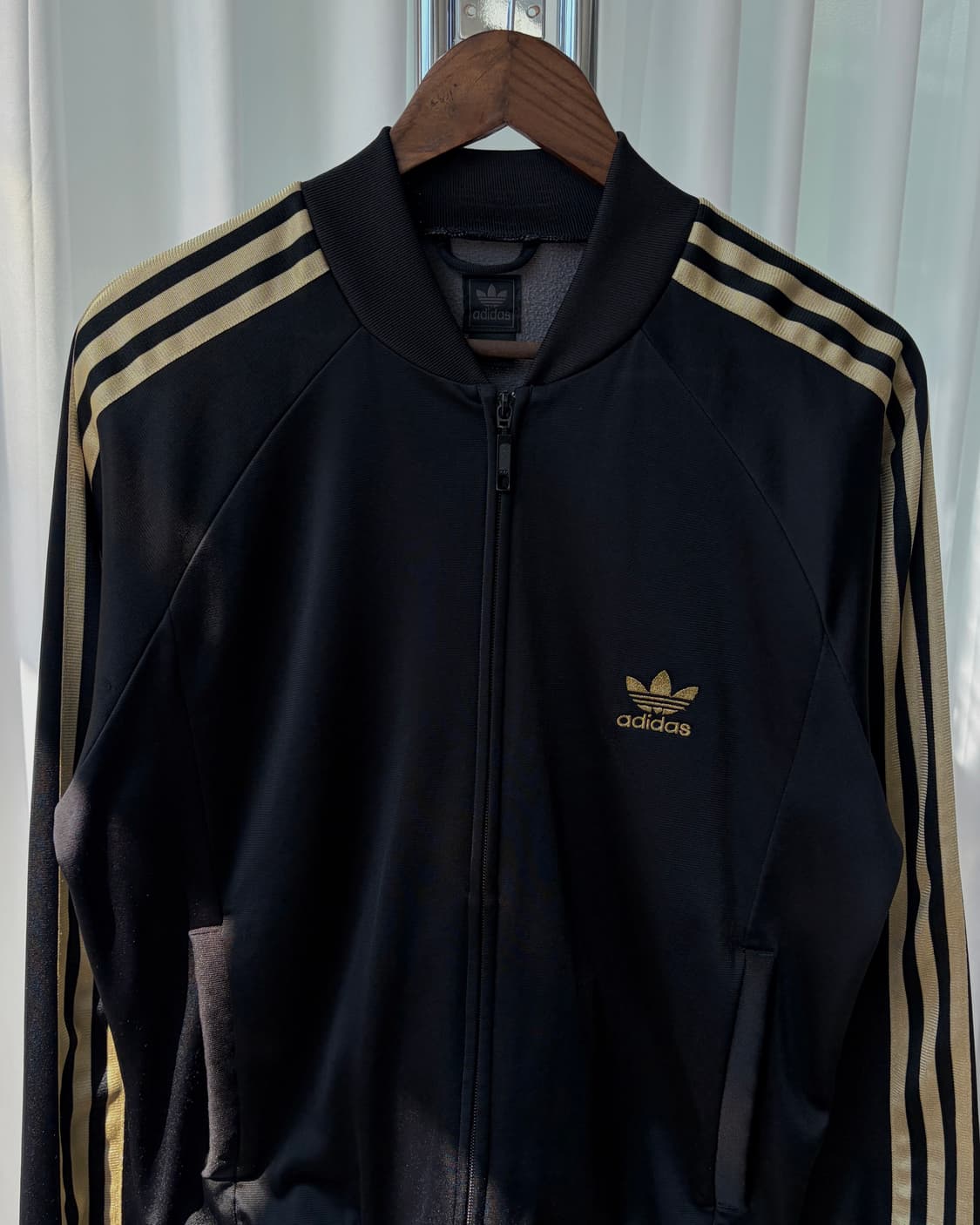 [L]아디다스 트레포일 슈퍼스타 검골 골드 트랙탑 져지 상품이미지4