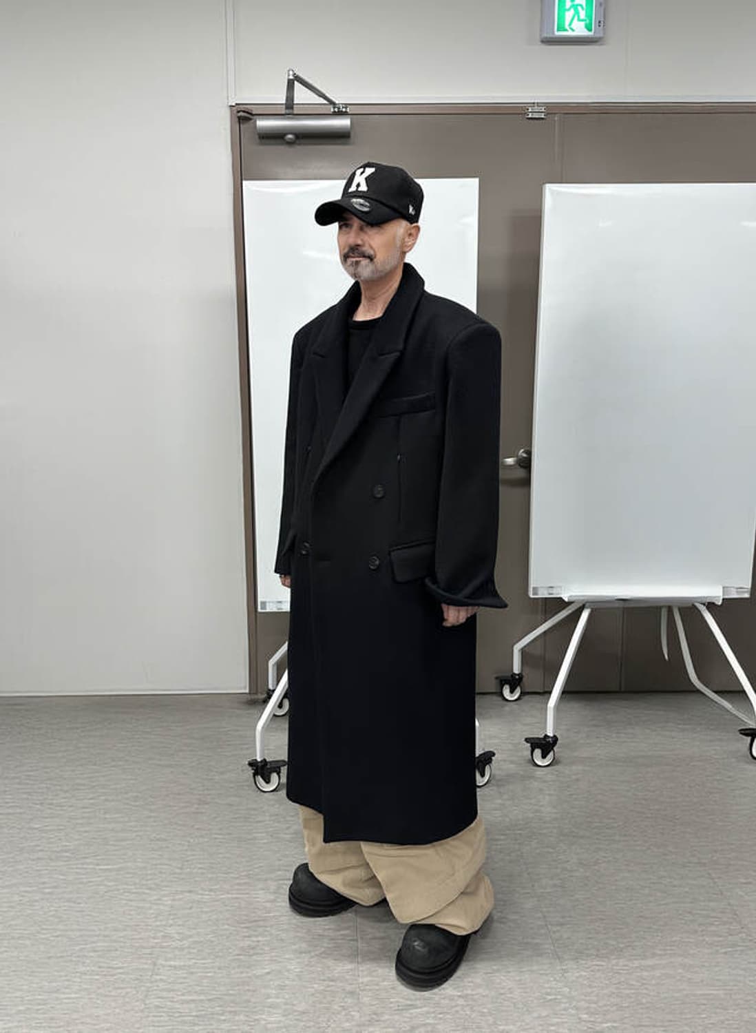 [새제품/2] 카미엔 마피아 코트 상품이미지2