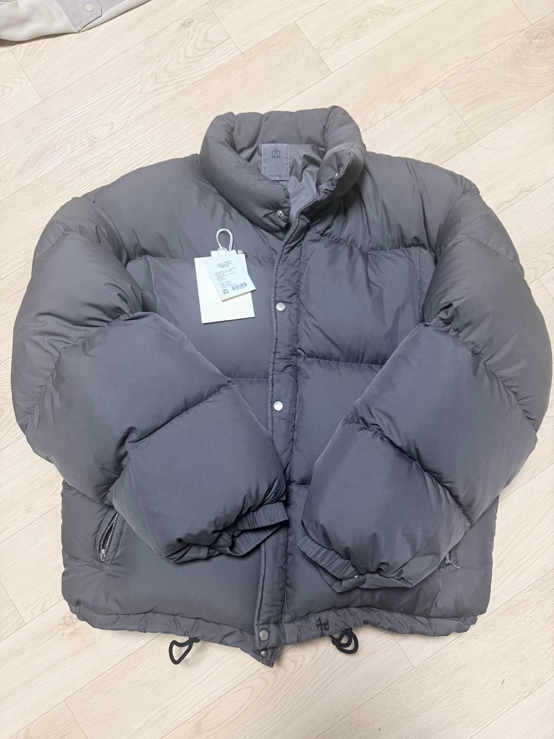 (4) 폴리테루 유즈드 스냅 푸퍼 패딩 머드그레이 상품이미지1