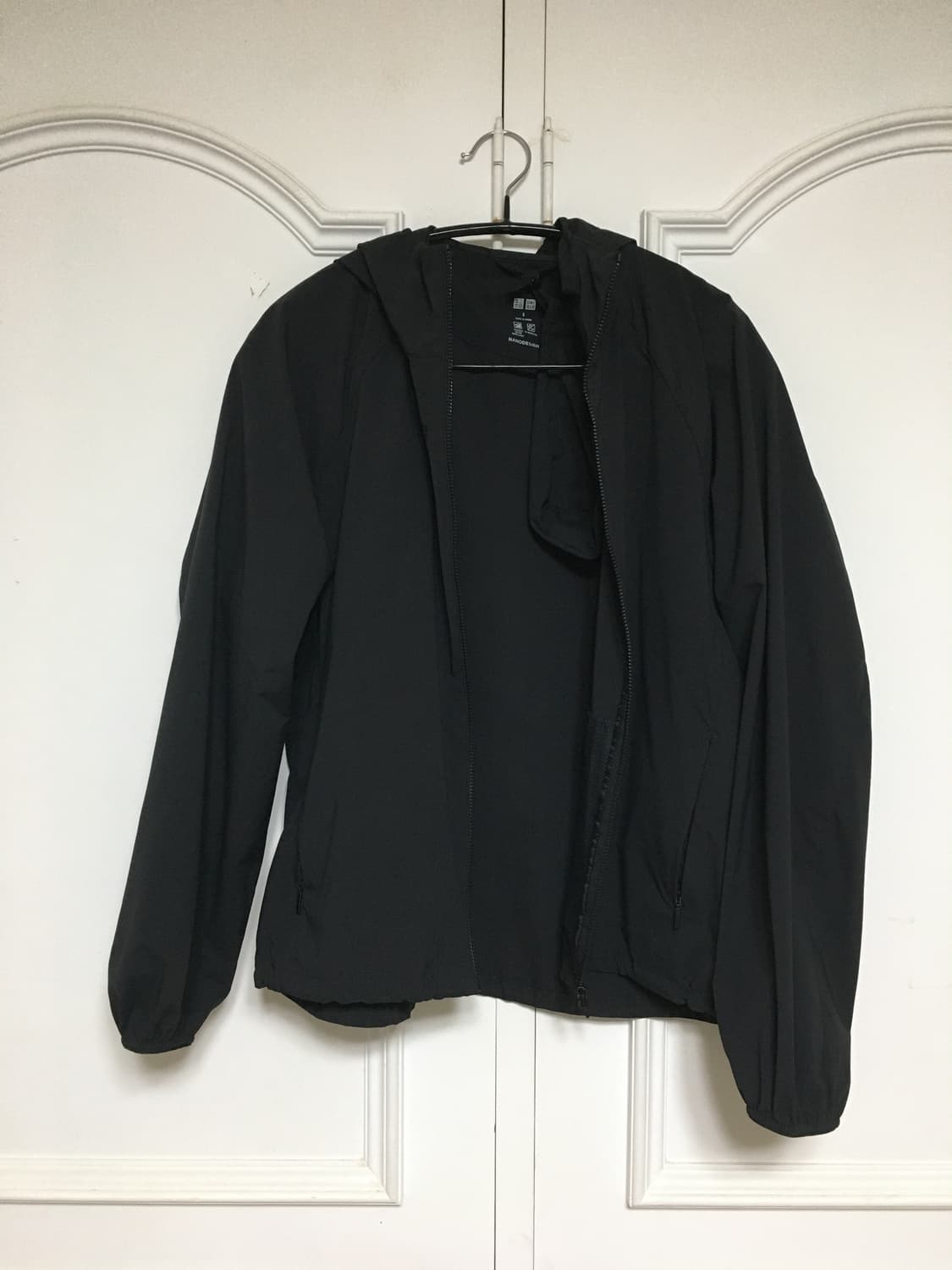 마카오 유니클로 바람막이 블랙 s 상품이미지1