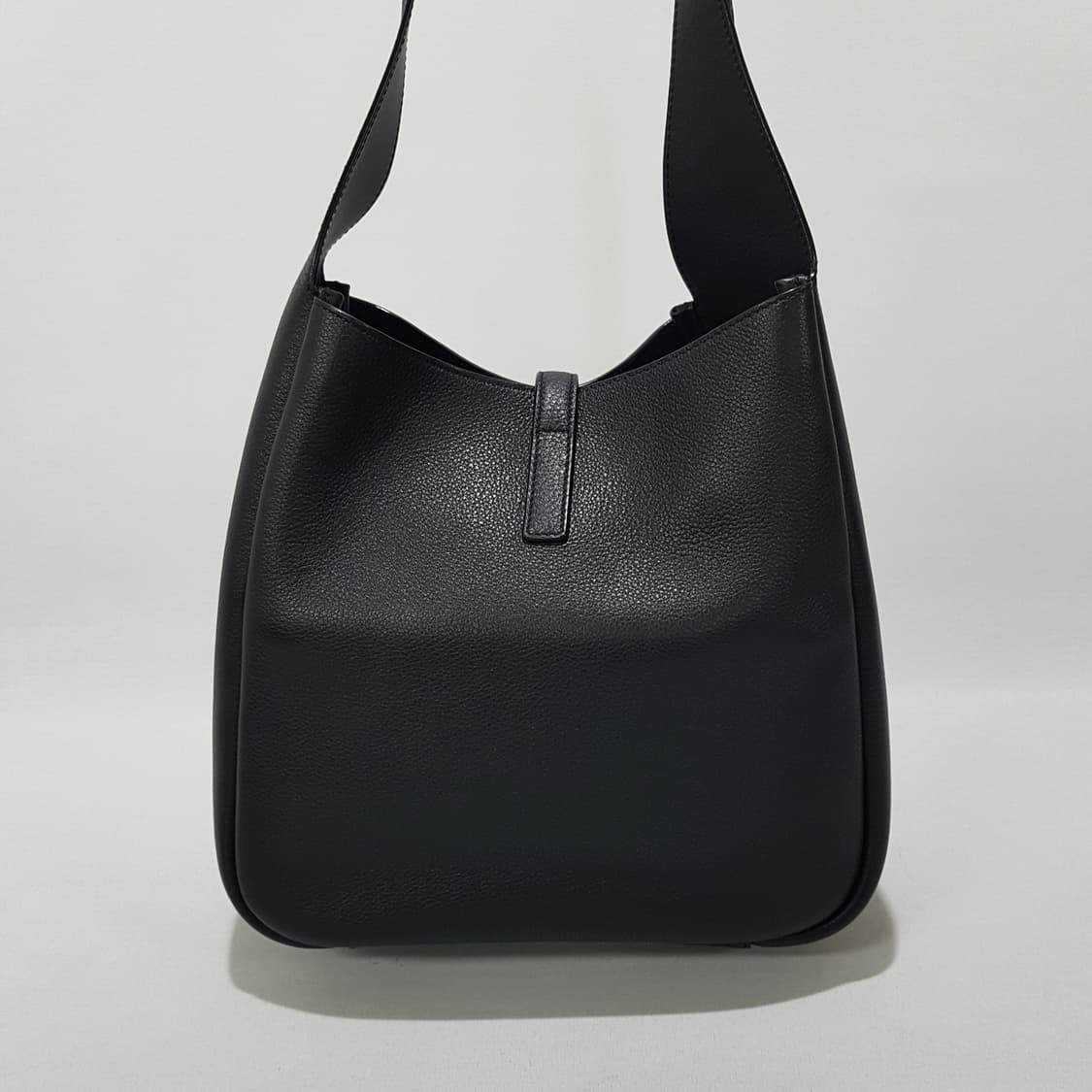 생로랑 LE 5 A 7 셔플 숄더백 713938 상품이미지5