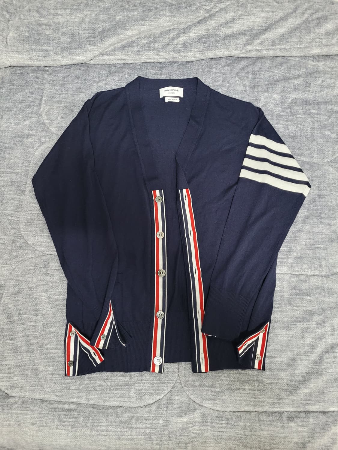 톰브라운 메리노울 가디건 상품이미지1