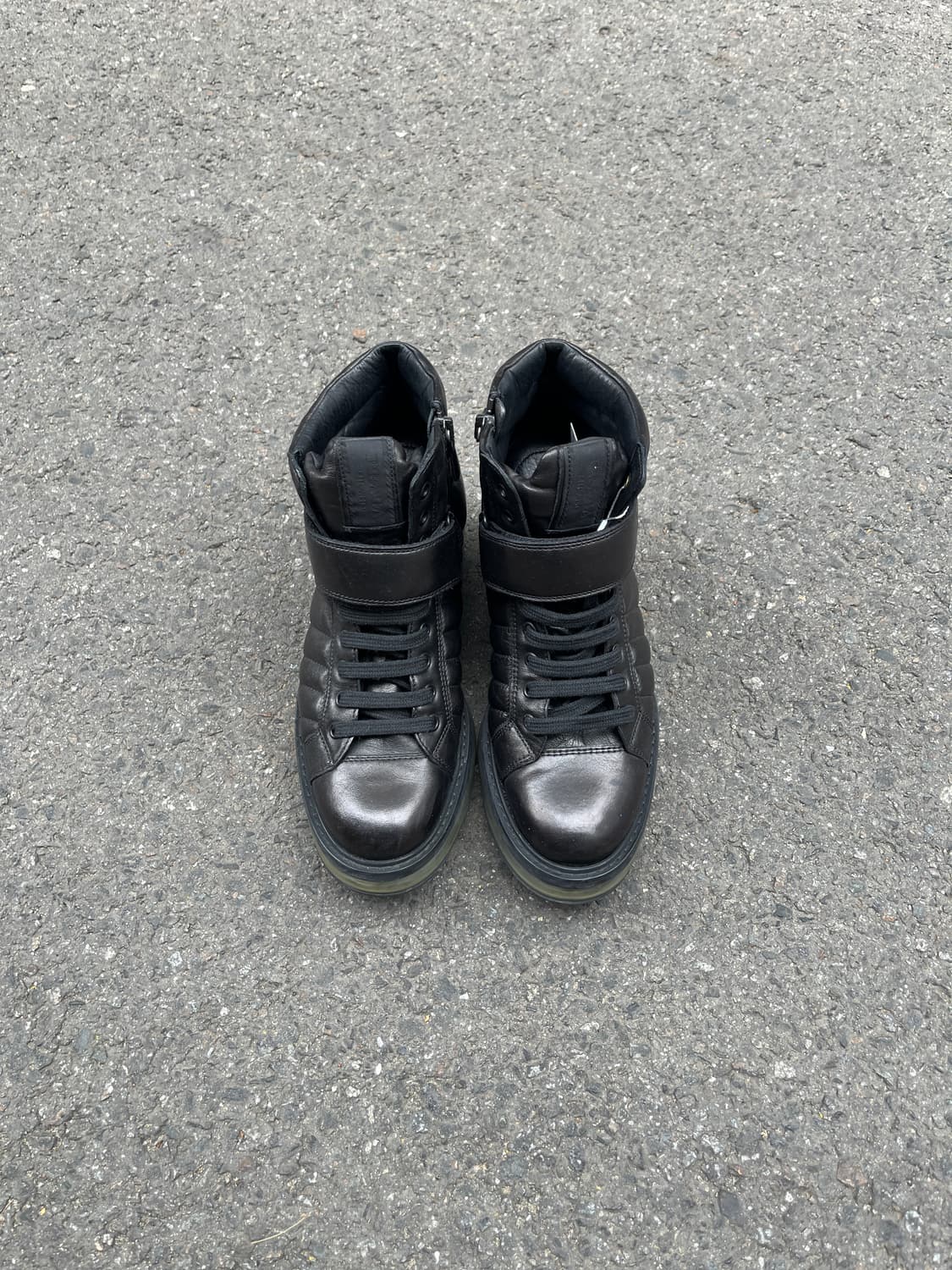 프라다 ‘levitate’ 퀼티드 웨지힐 하이탑 상품이미지1