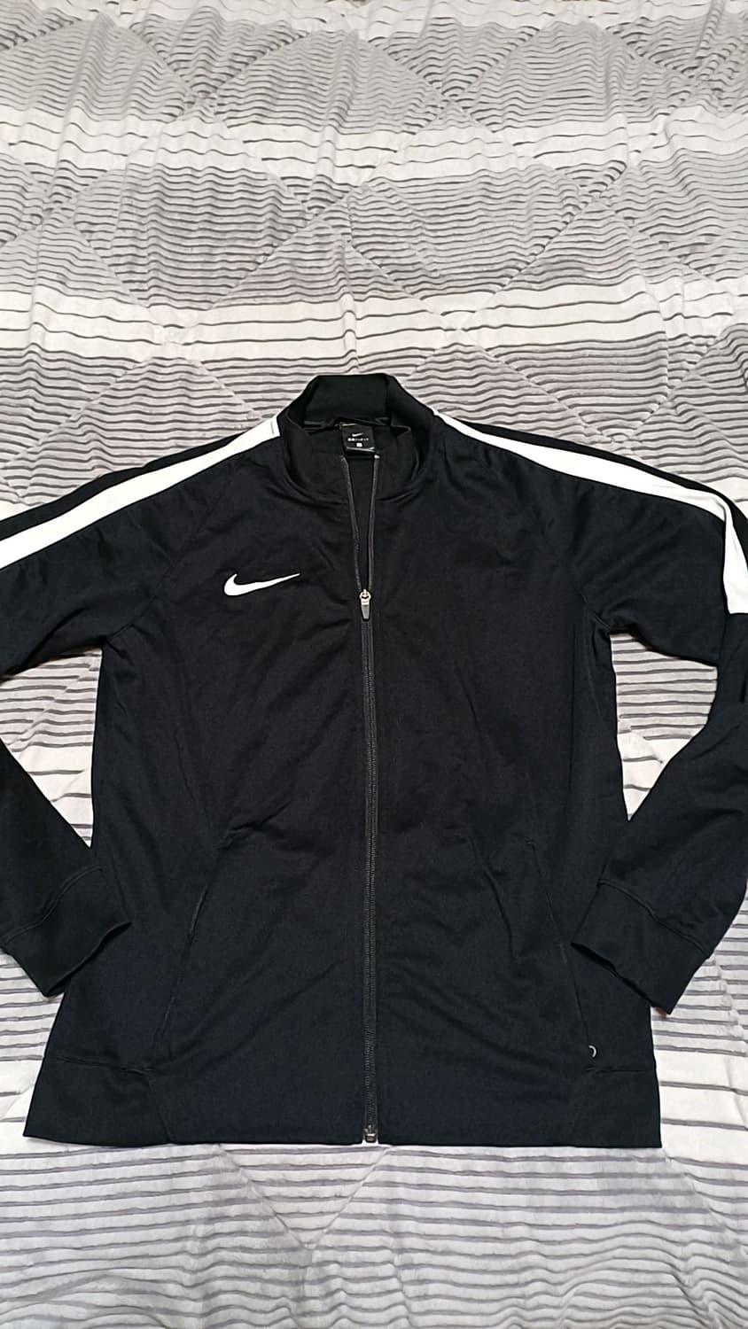 나이키 드라이핏 얇은저지 실측100 가슴54 기장68 상품이미지1