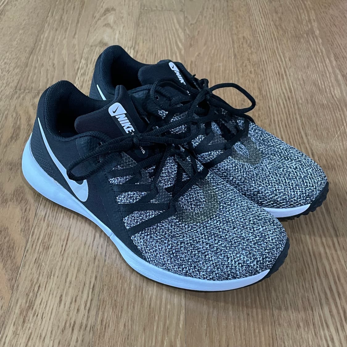 나이키 런닝화 270 상품이미지1